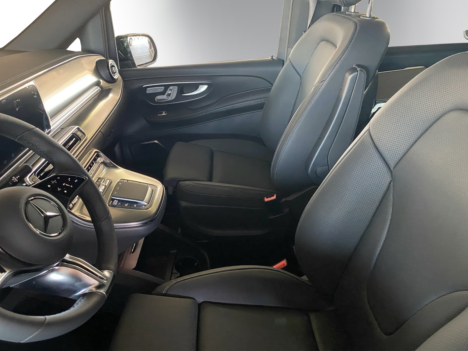 Image MERCEDES-BENZ V-300 V 300 d Édition Suisse EXCLUSIVE