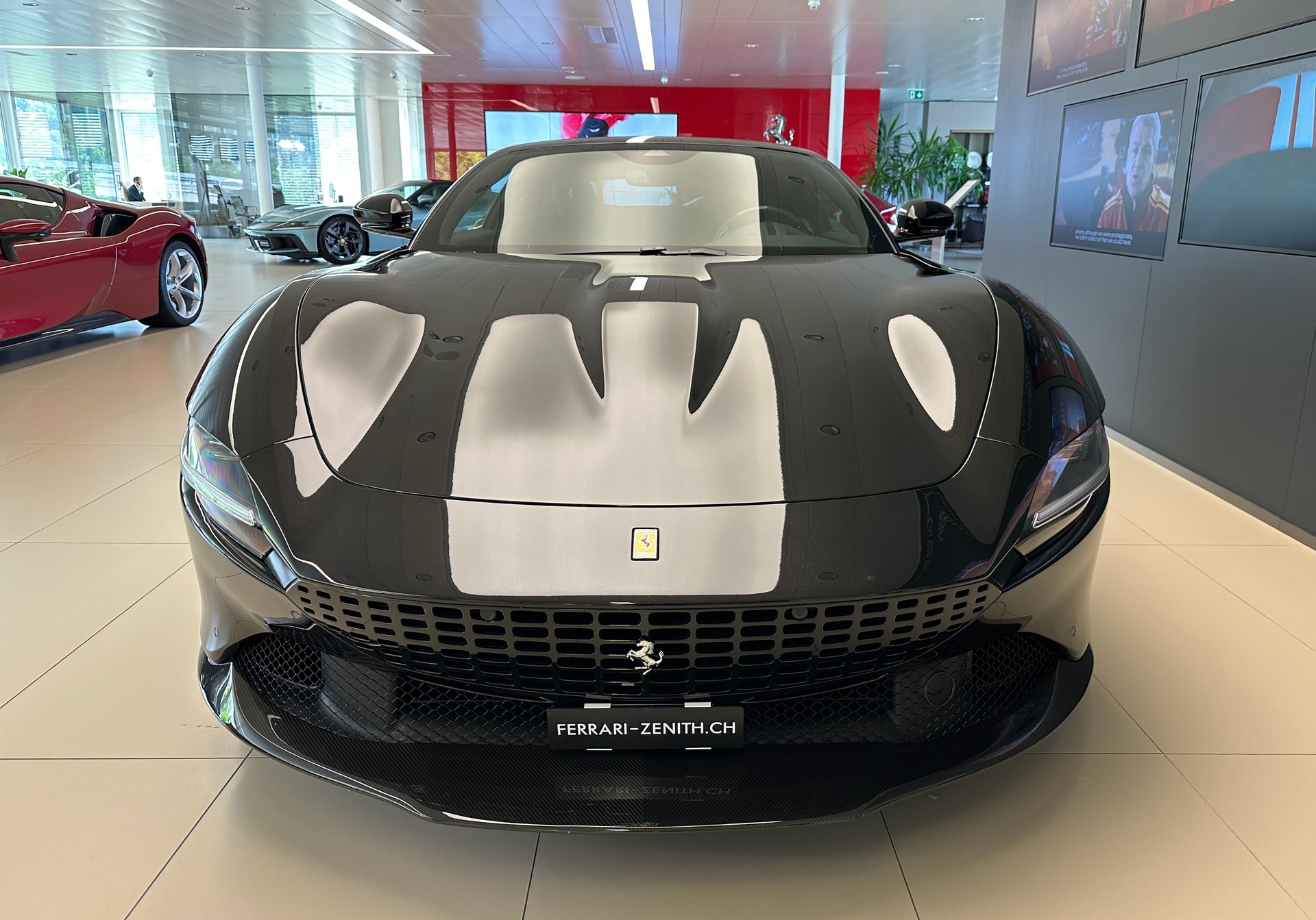 FERRARI Roma 3.9 V8 T-image-1