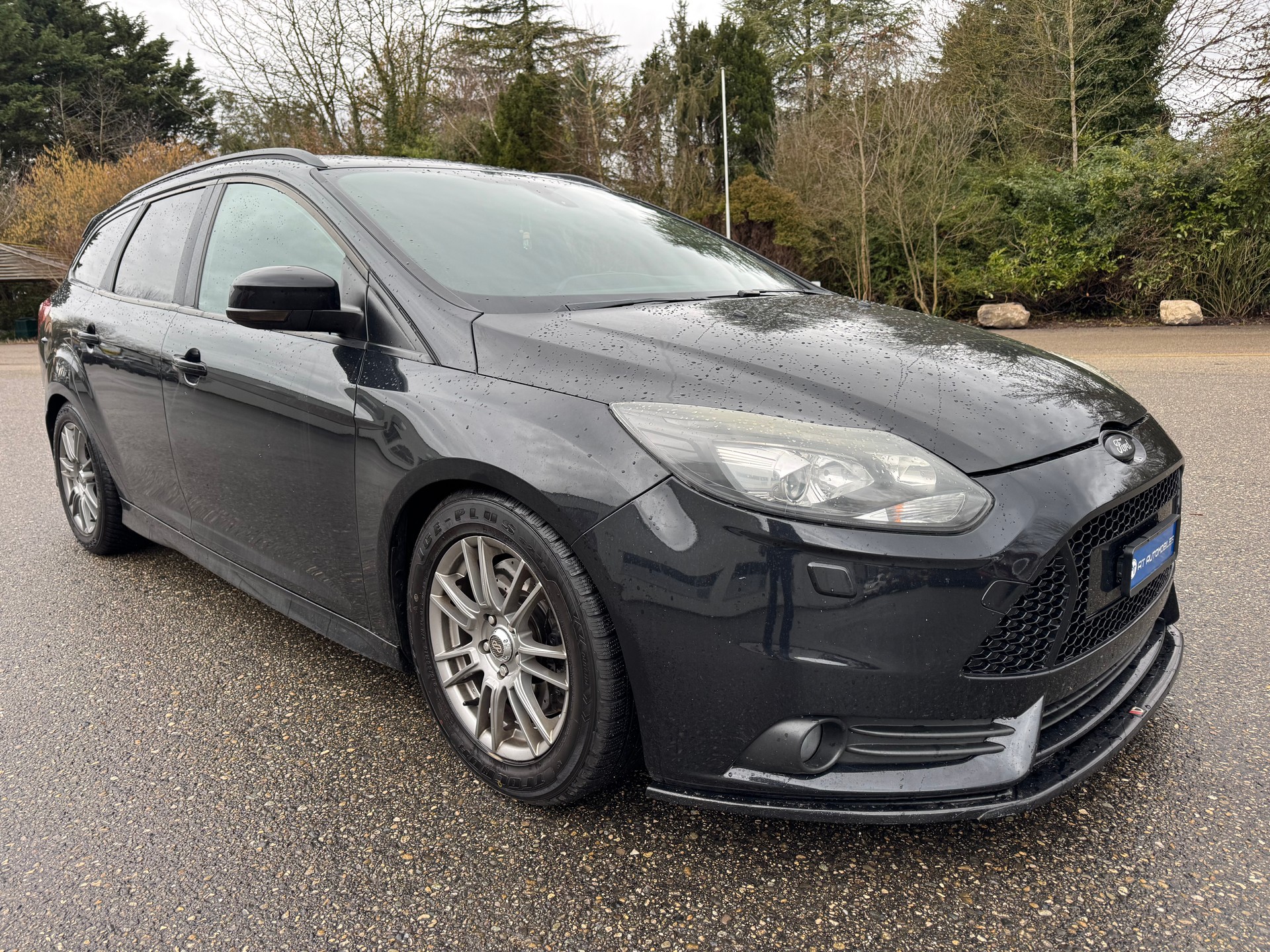 FORD Focus 2.0 SCTi ST-3-image-2