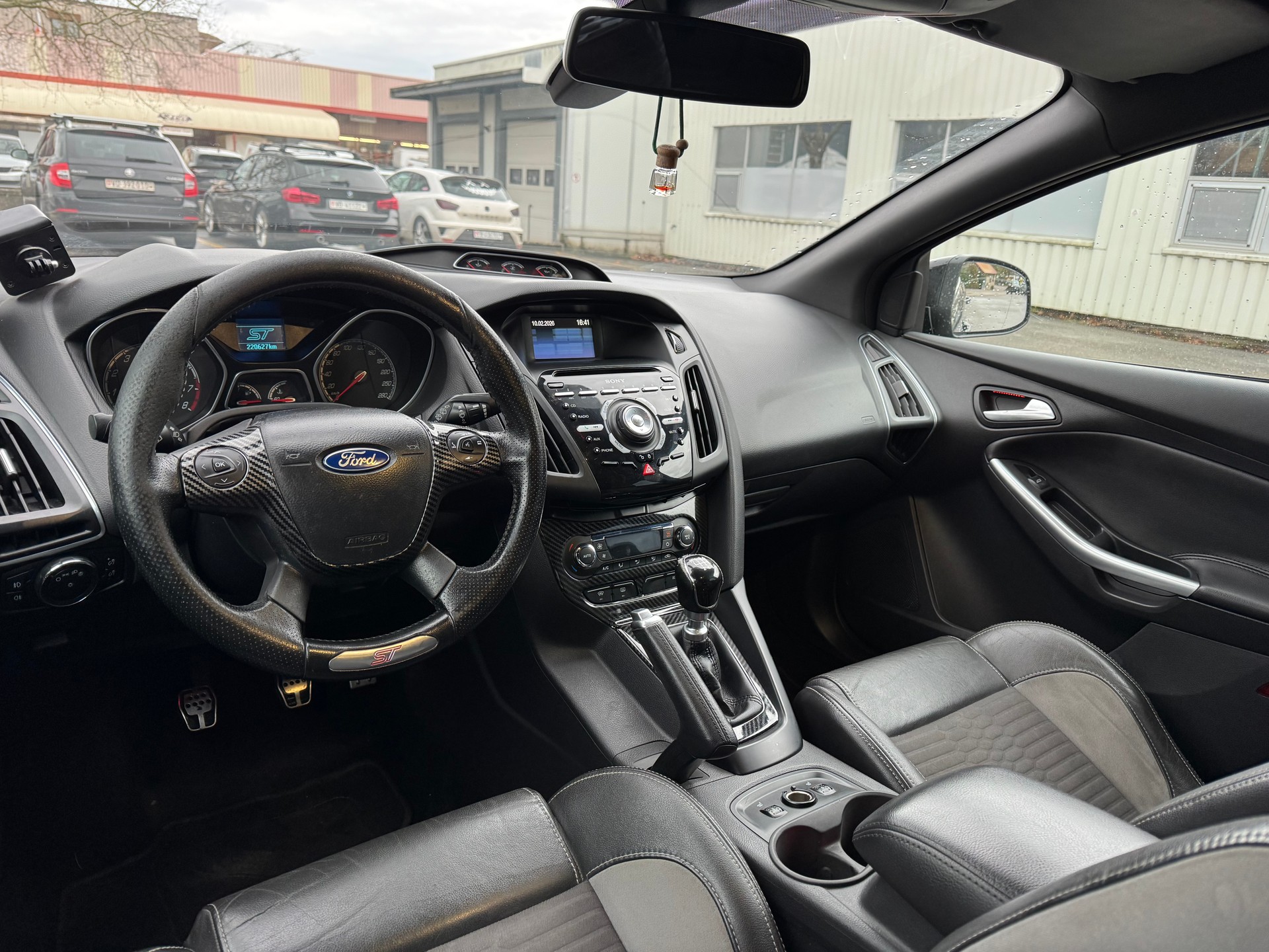 FORD Focus 2.0 SCTi ST-3-image-7