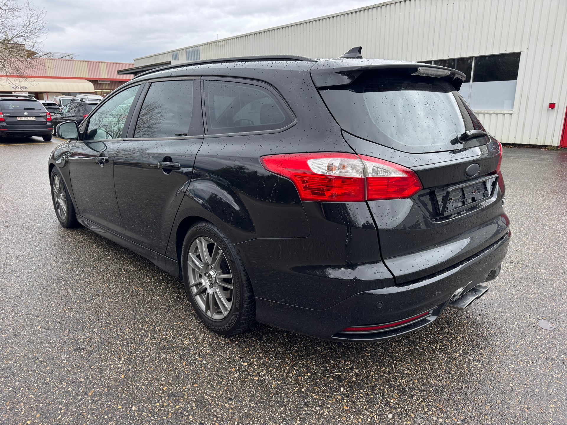 FORD Focus 2.0 SCTi ST-3-image-4