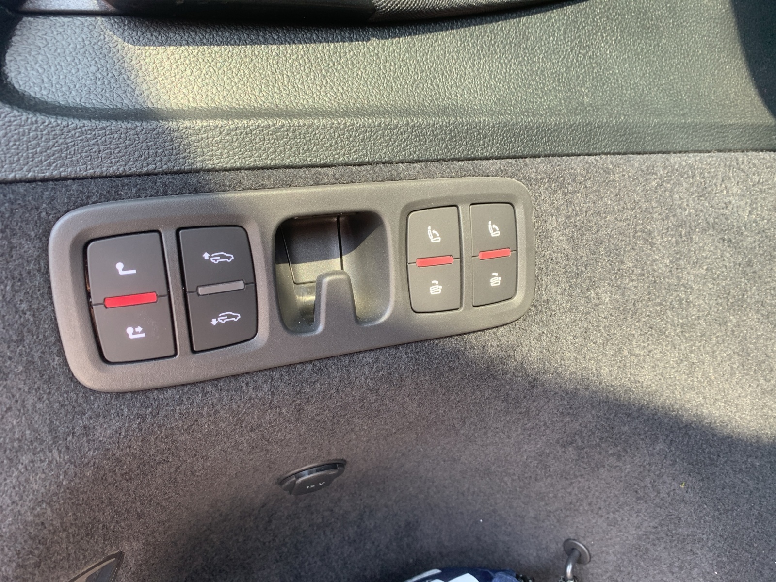 AUDI SQ7 TFSI quattro tiptronic-image-16