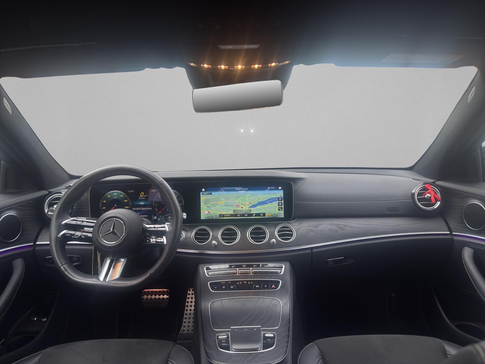MERCEDES-BENZ E 300 e 4Matic AMG Line 9G-Tronic-image-6