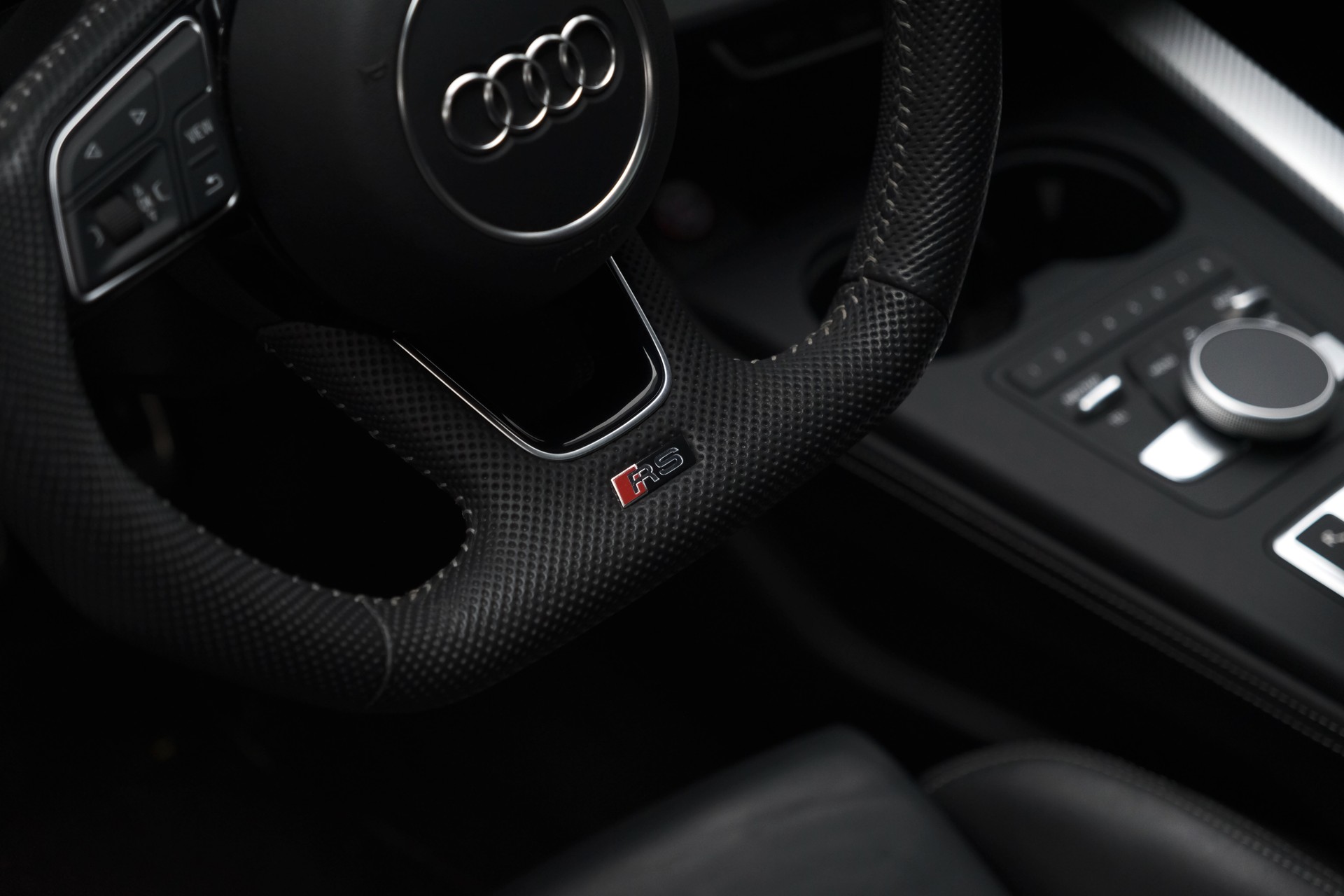 AUDI RS4 Avant 2.9 TFSI quattro tiptronic-image-19