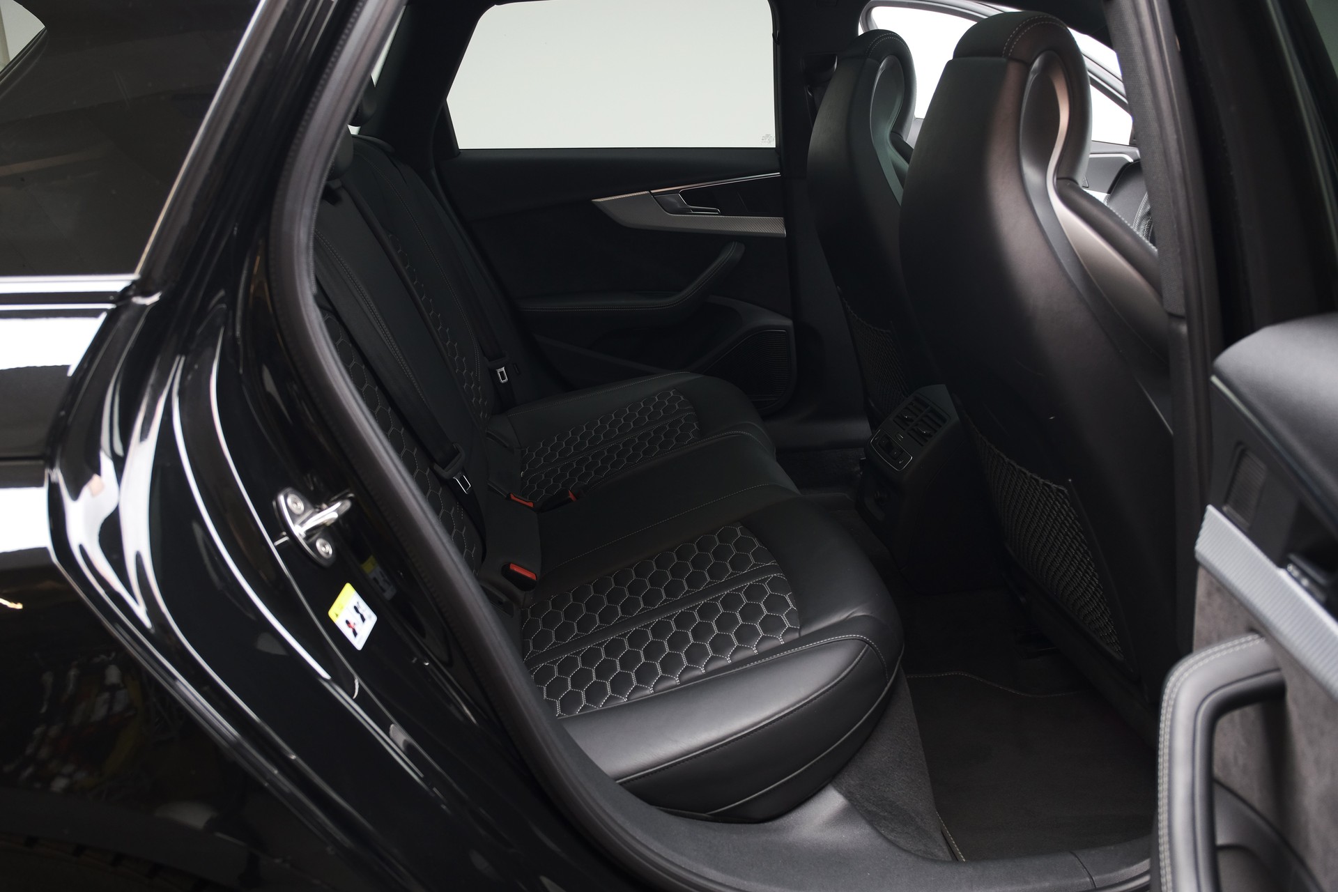 AUDI RS4 Avant 2.9 TFSI quattro tiptronic-image-28