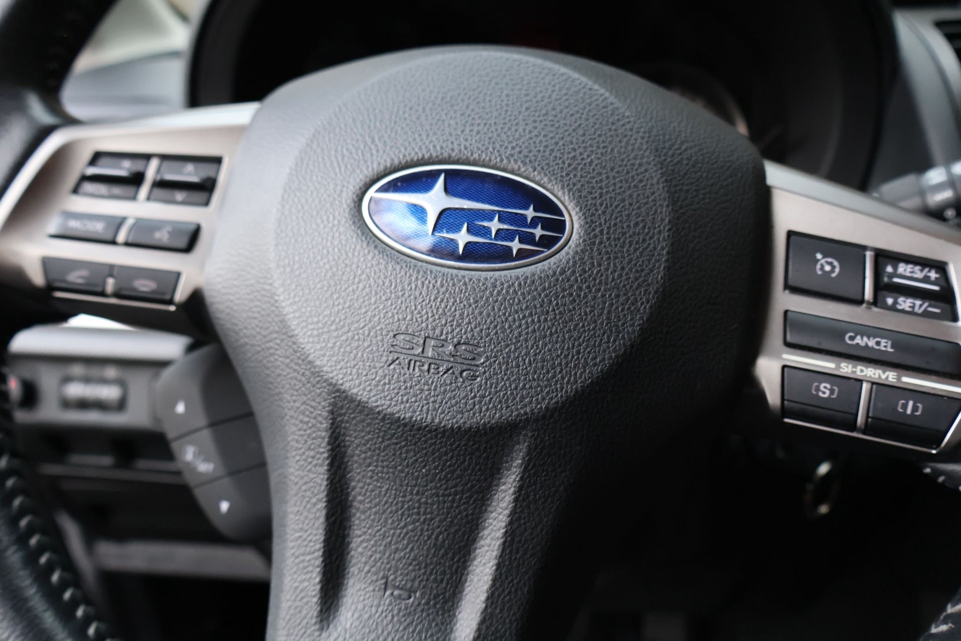 SUBARU Forester 2.0i Swiss-image-9
