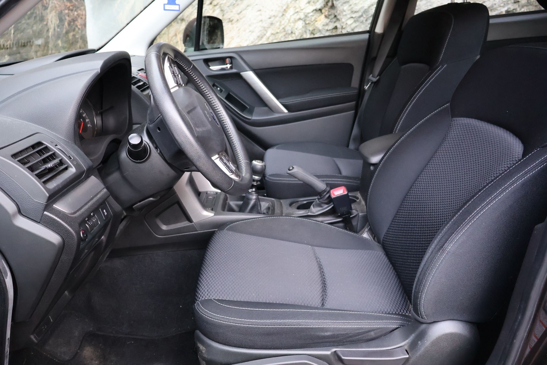SUBARU Forester 2.0i Swiss-image-6