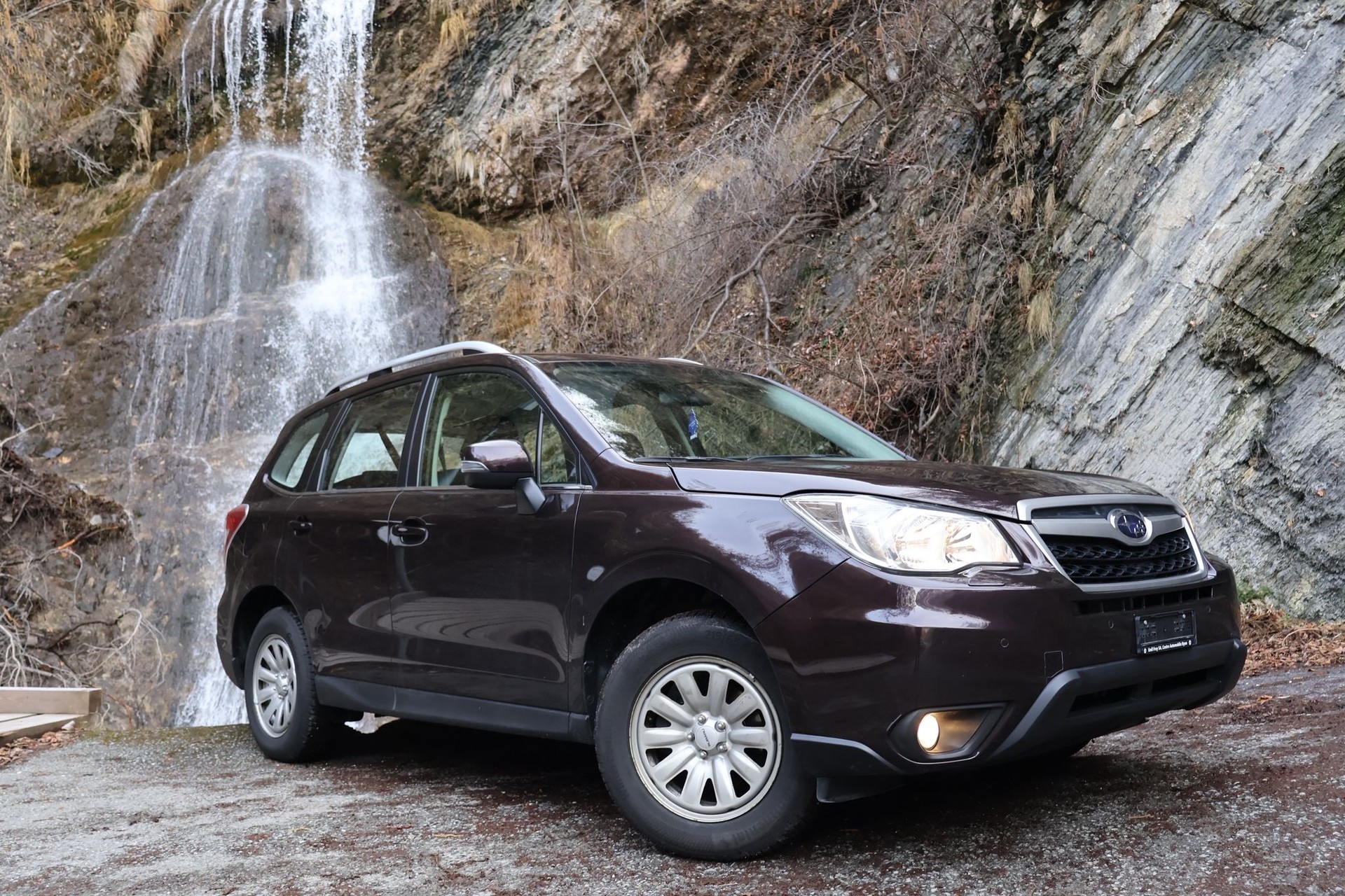 SUBARU Forester 2.0i Swiss-showroom-element-3