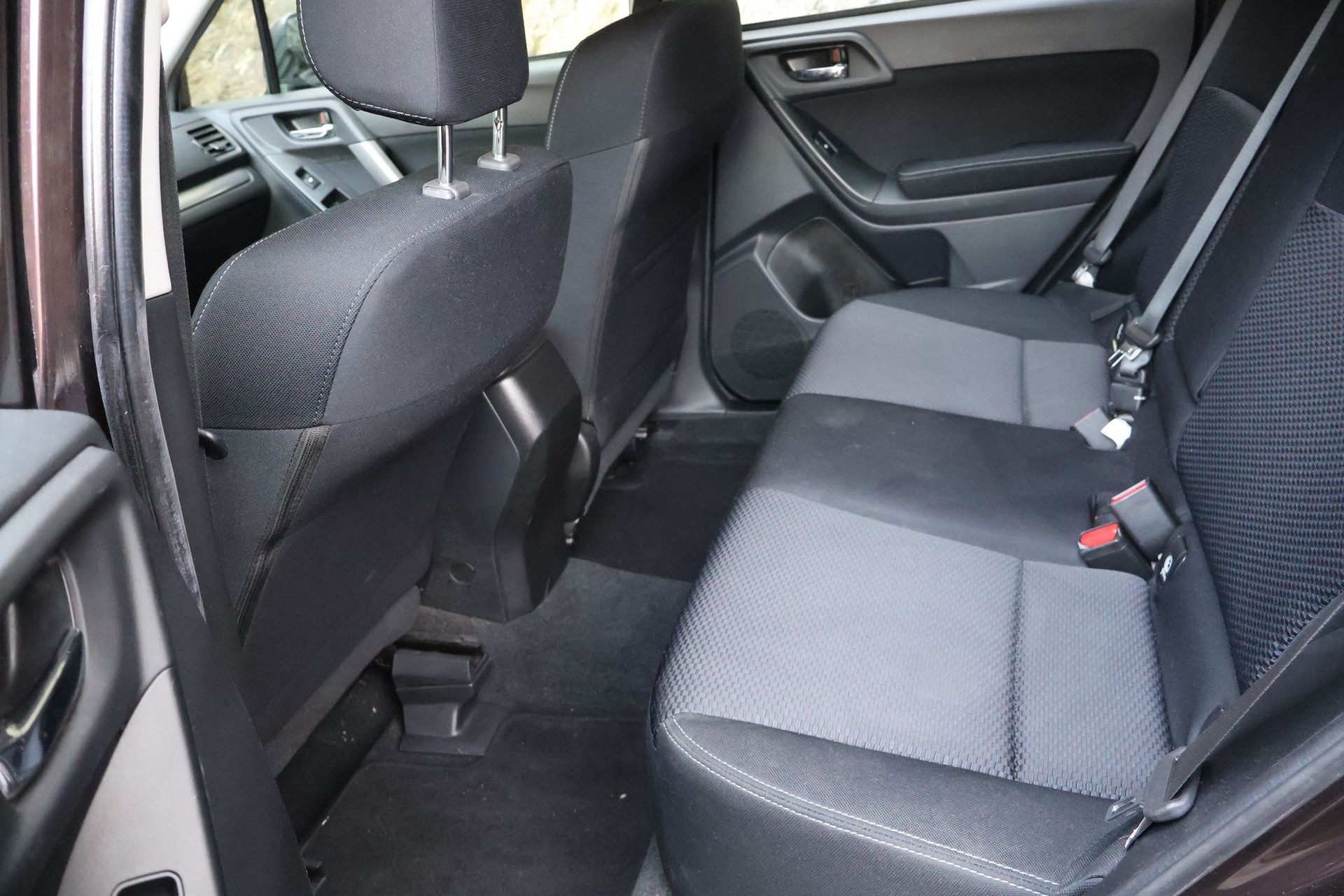 SUBARU Forester 2.0i Swiss-image-7