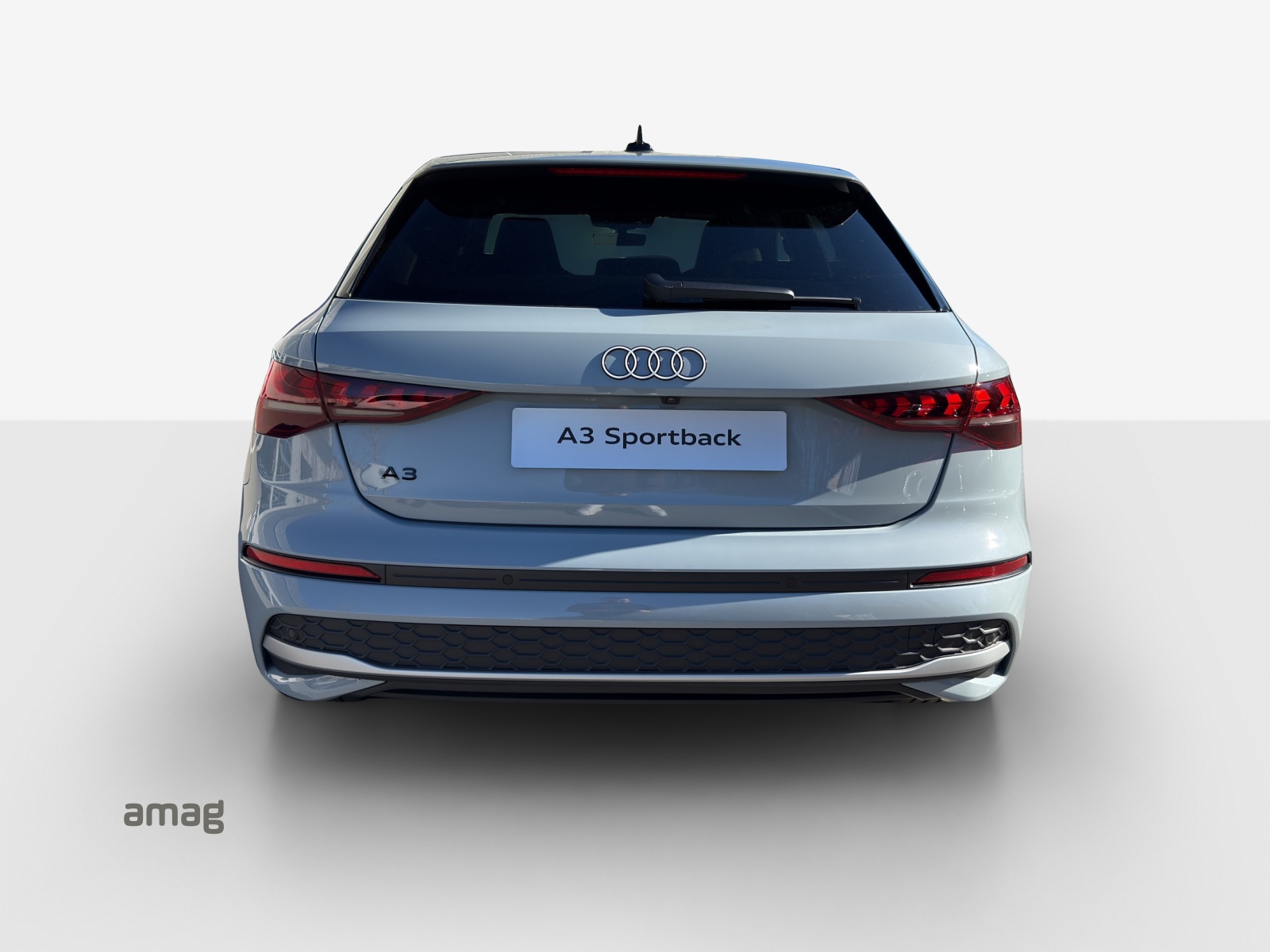 AUDI A3 Sportback TFSI 110 kW Attraction S tronic-image-3