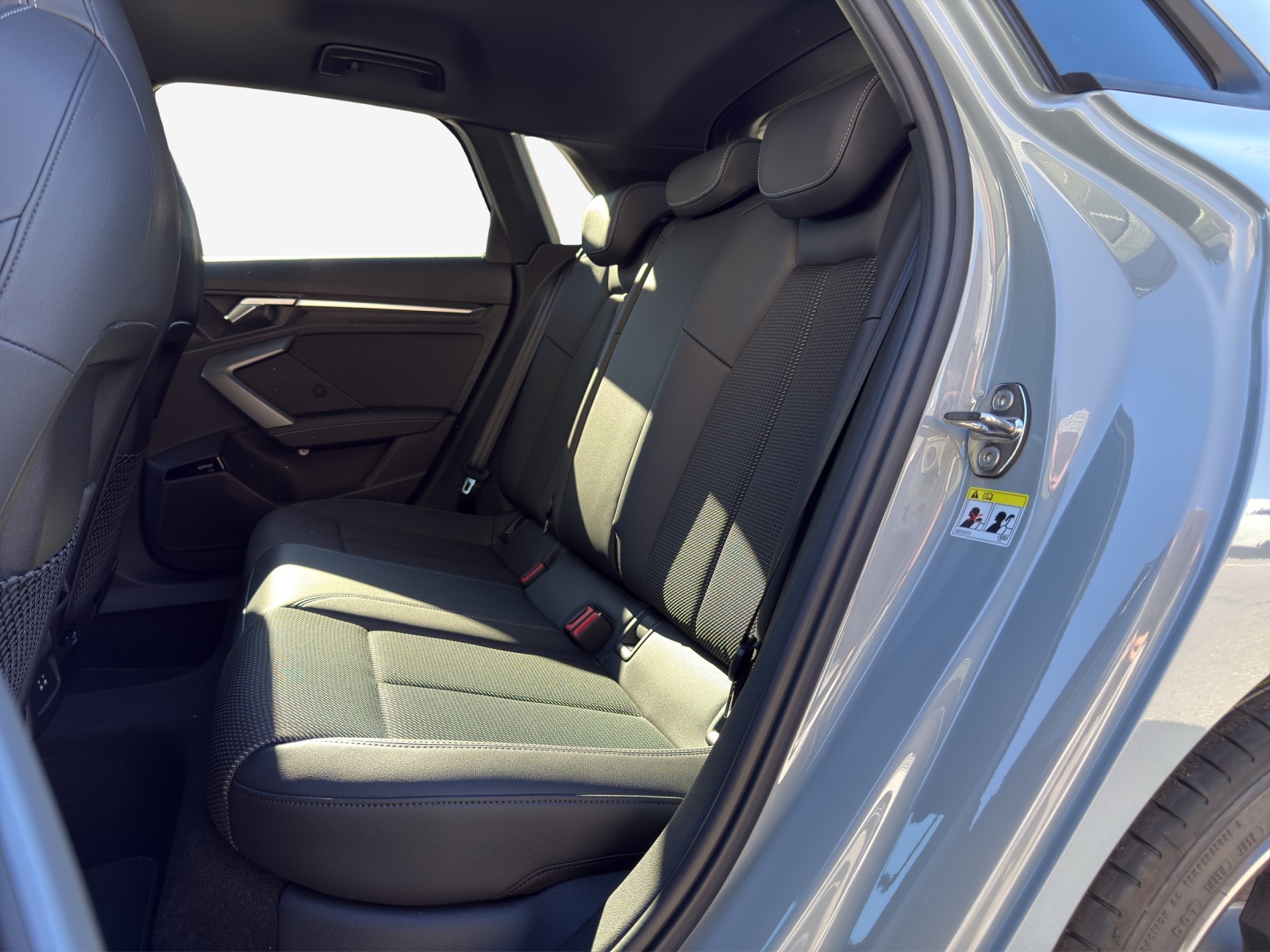 AUDI A3 Sportback TFSI 110 kW Attraction S tronic-image-11