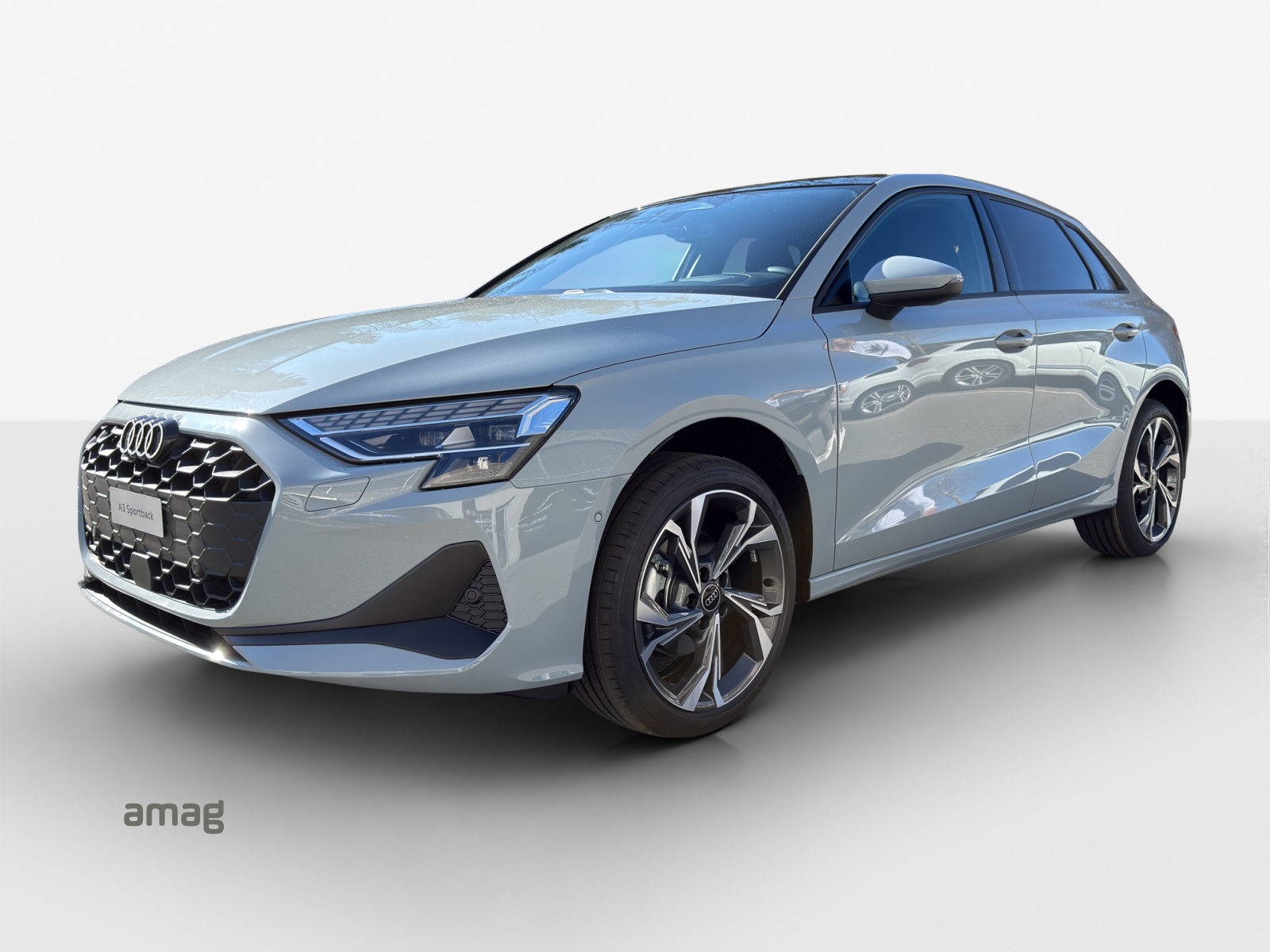 AUDI A3 Sportback TFSI 110 kW Attraction S tronic-image-0