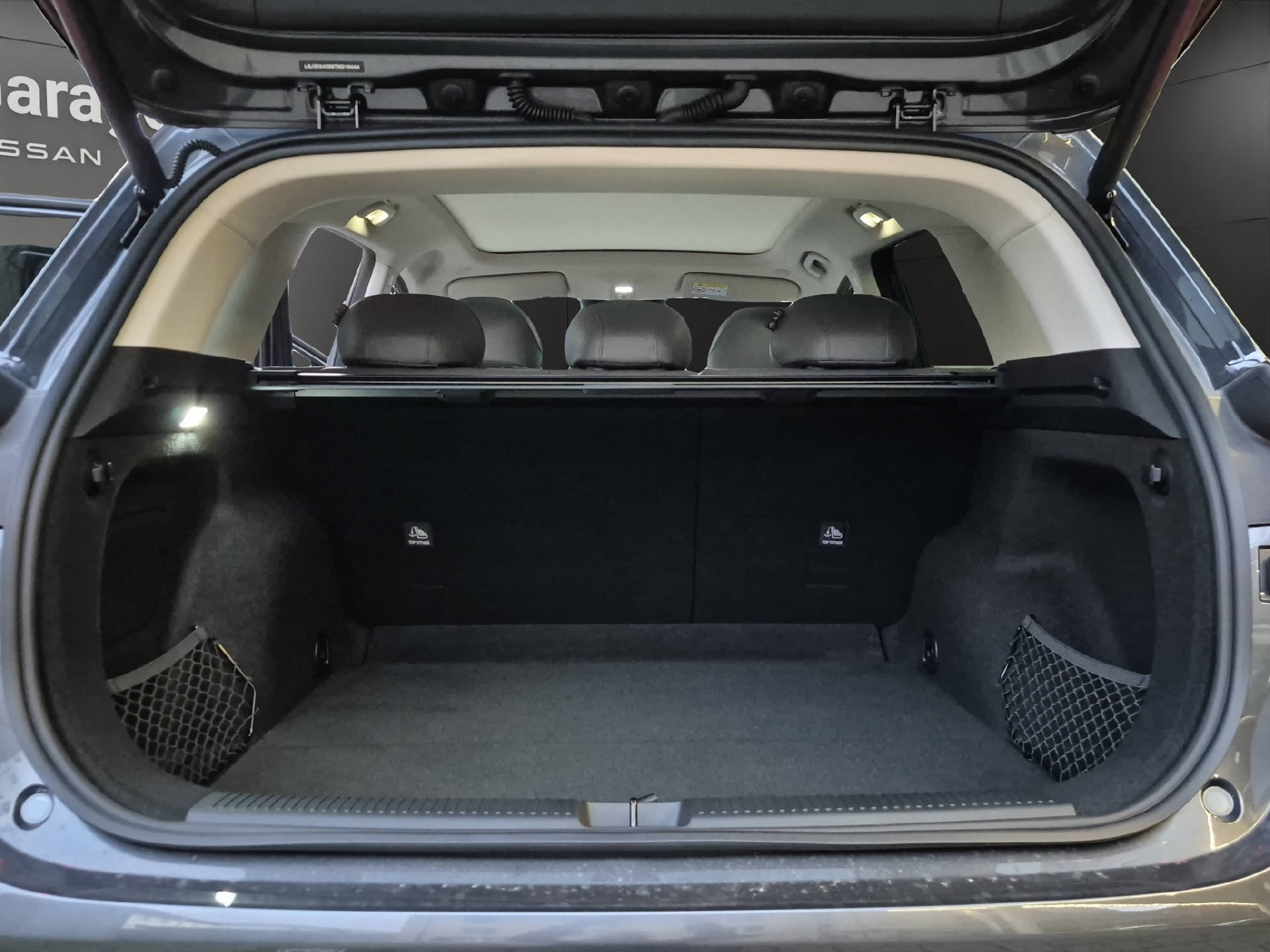MG S6 EV 77 kWh Luxury 4WD-image-12