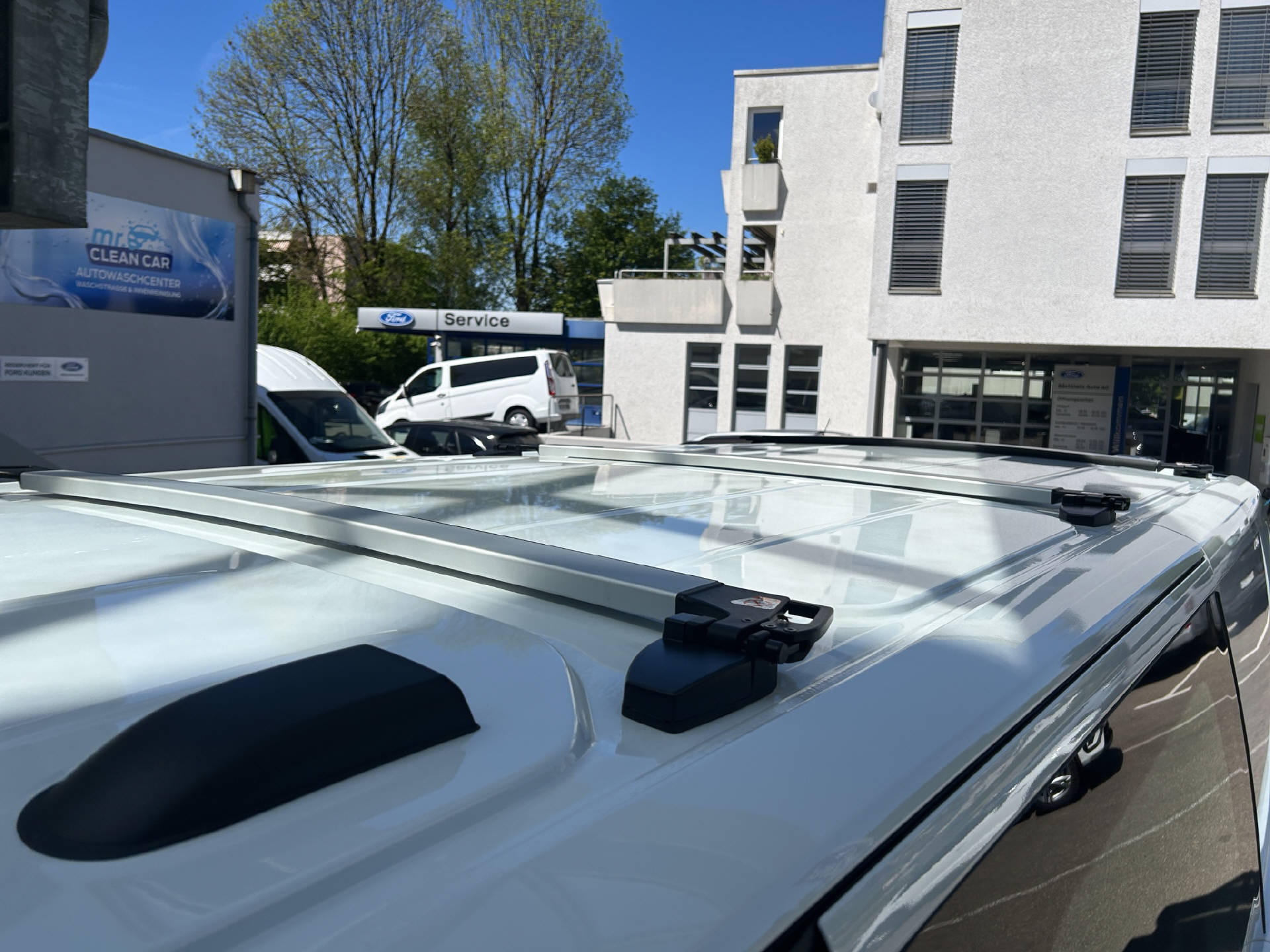 FORD Transit Custom Van 320 L2 2.5 Duratec 233 Trend PHEV-image-28