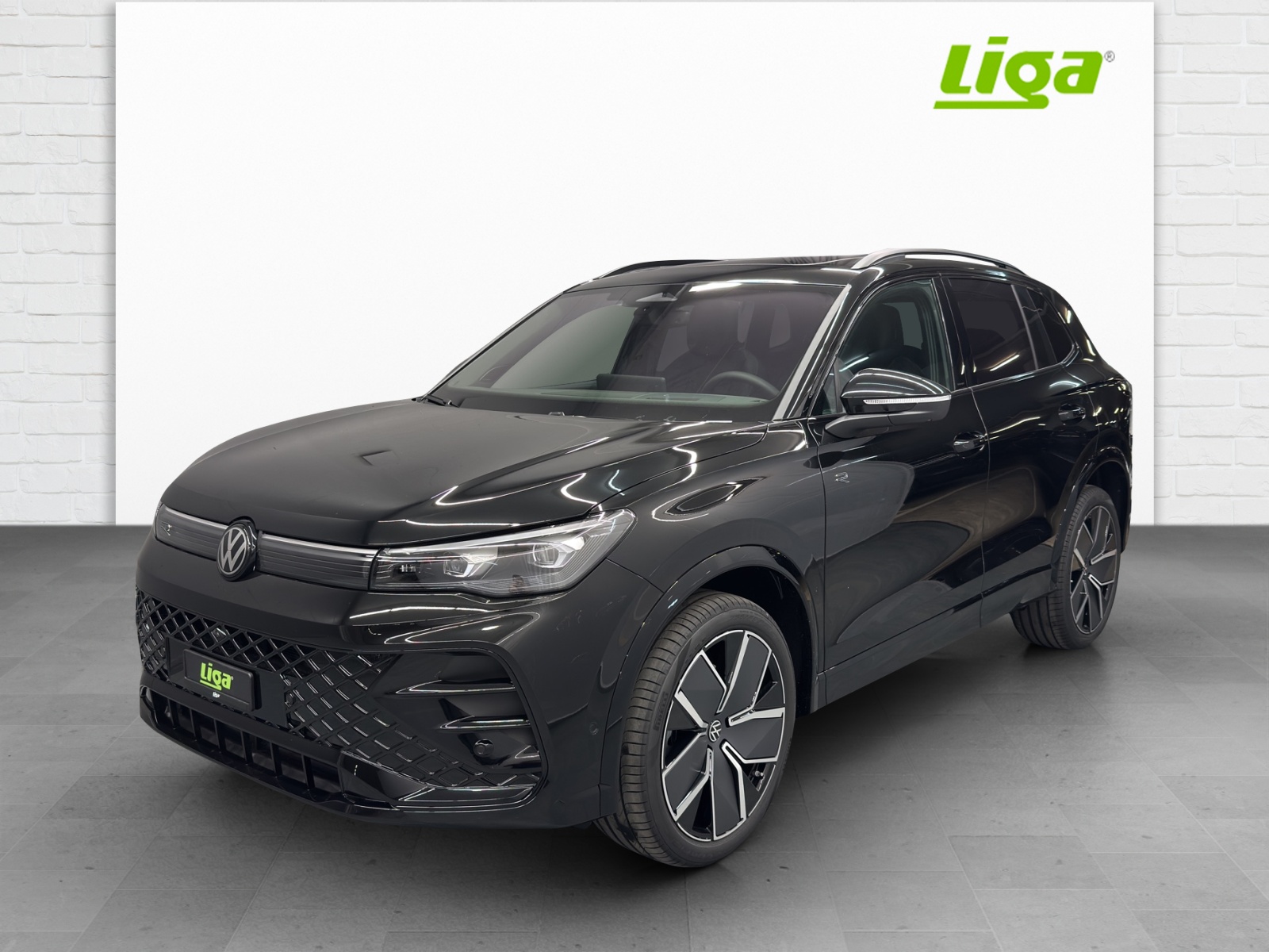 VW Tiguan 2.0 TDI SCR R-Line United DSG 4motion-image-1