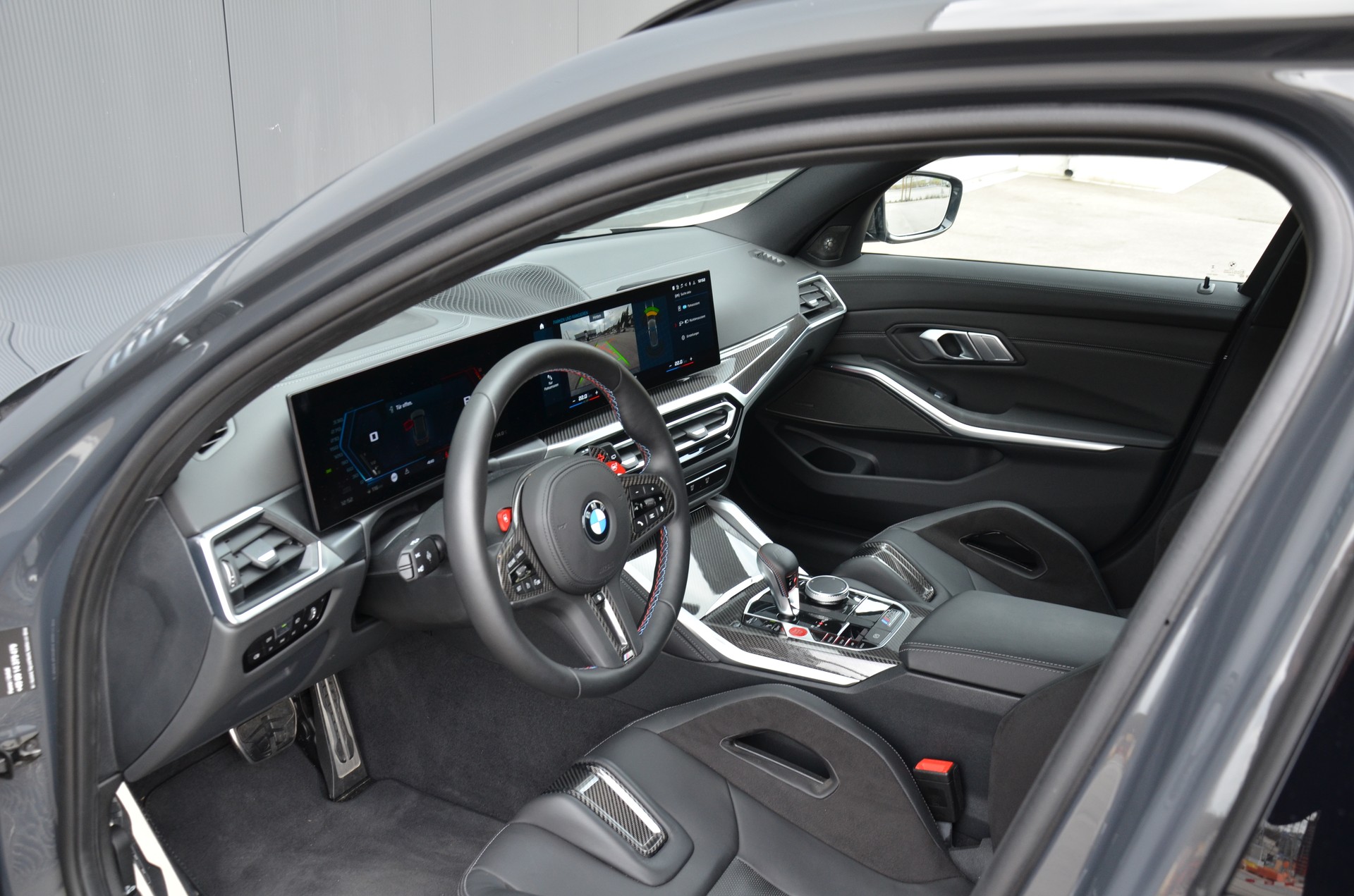 BMW M3 Competition M xDrive-image-14