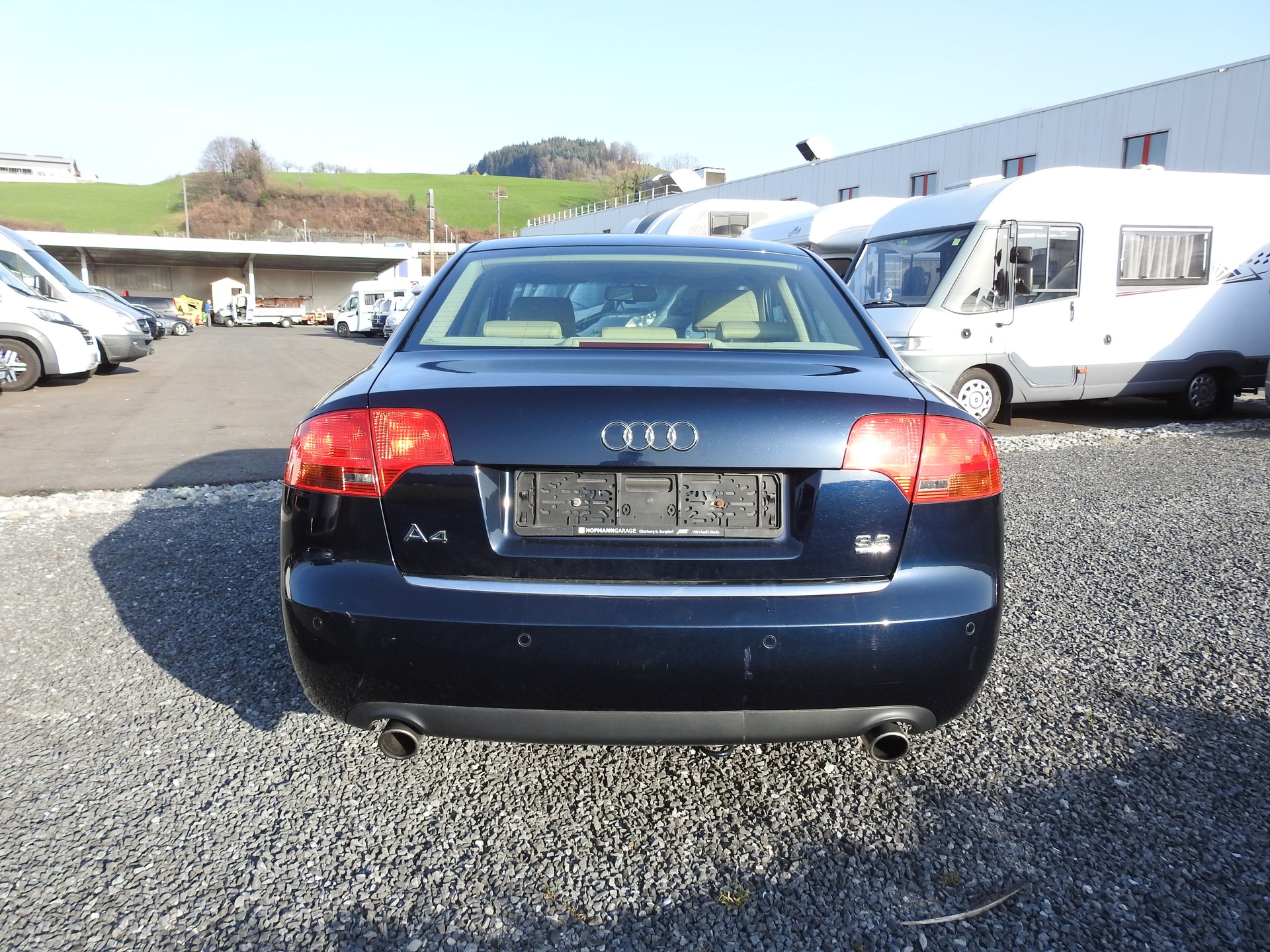 AUDI A4 Limousine 3.2 FSI quattro-image-5