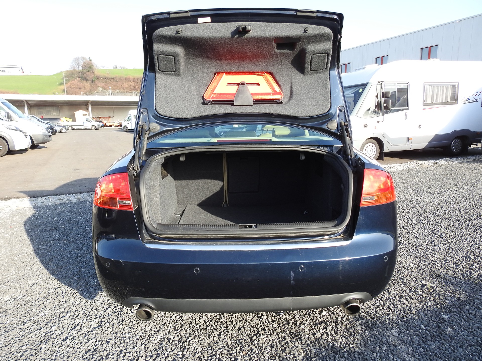AUDI A4 Limousine 3.2 FSI quattro-image-6