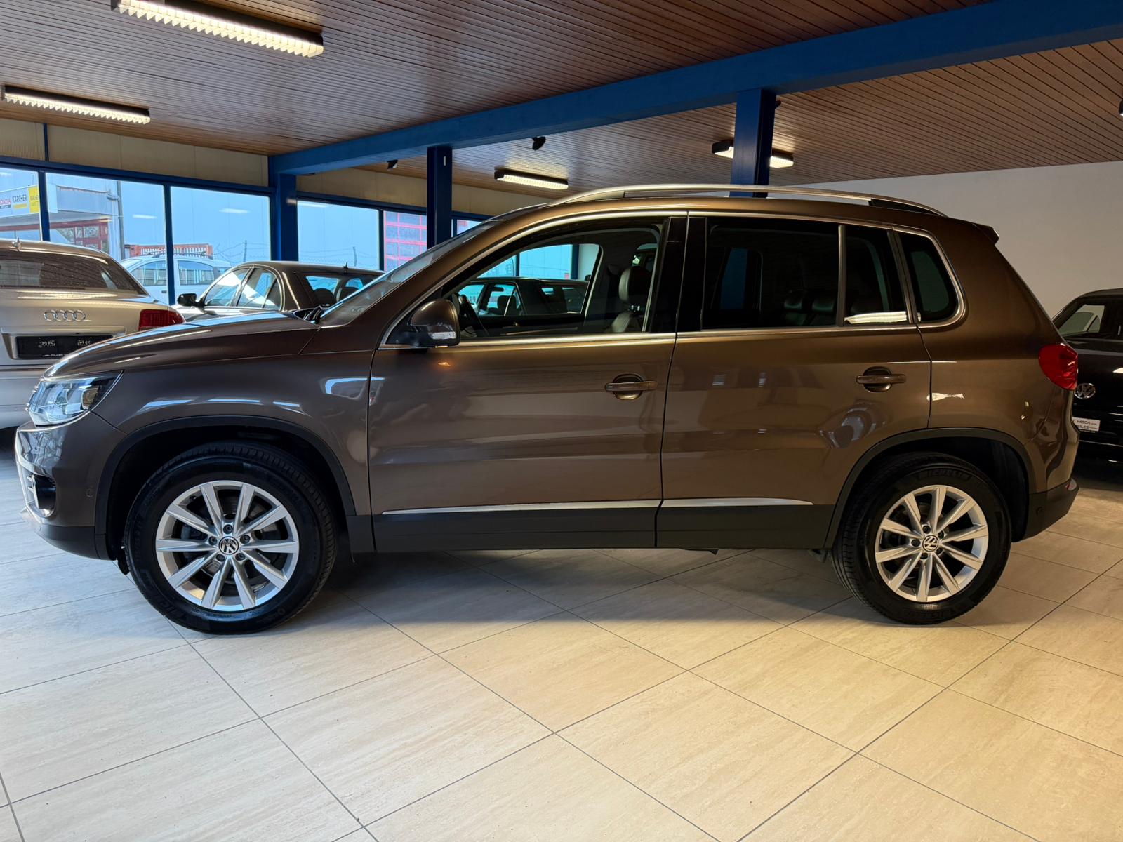 VW Tiguan 2.0 TDI BMT Design 4Motion DSG-image-4