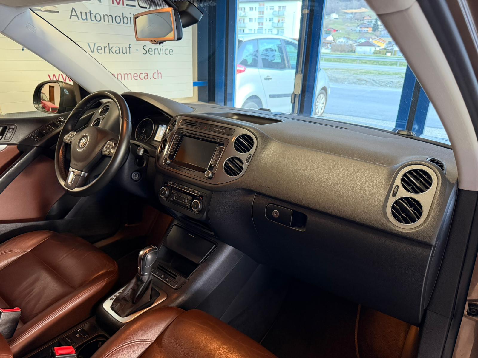 VW Tiguan 2.0 TDI BMT Design 4Motion DSG-image-18