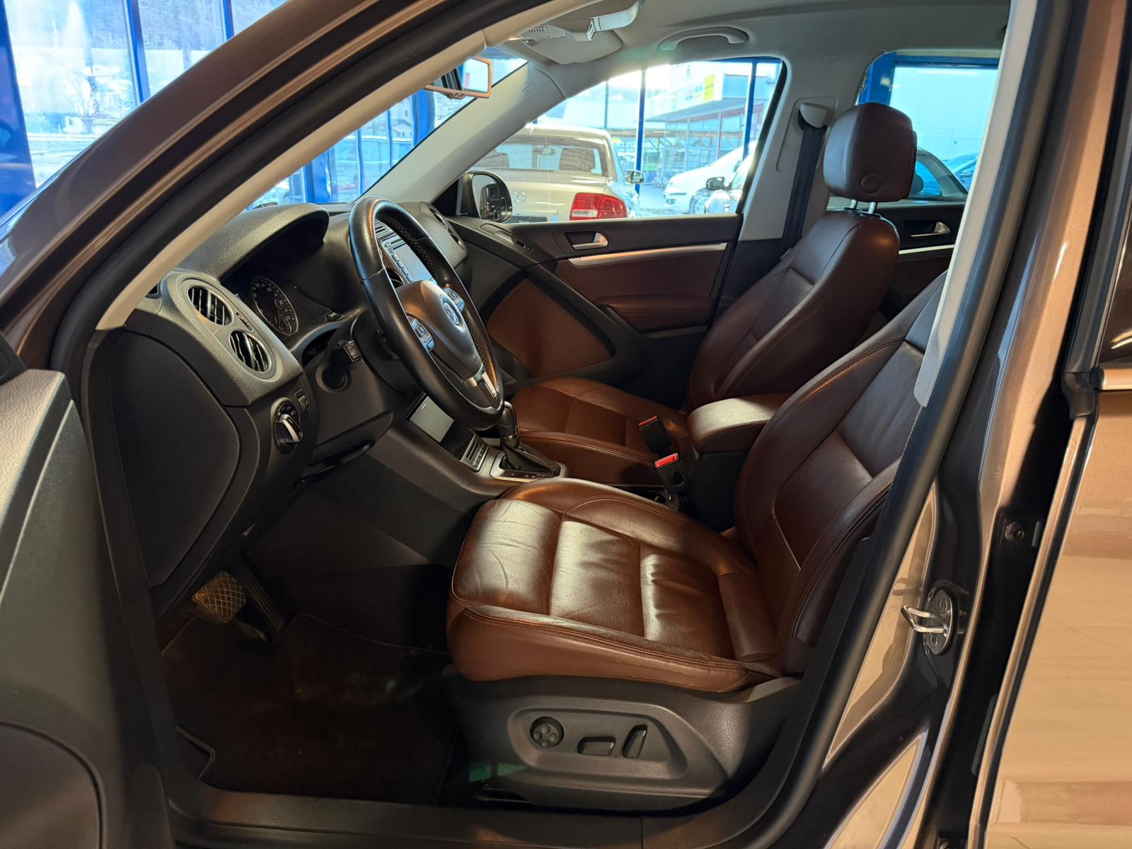 VW Tiguan 2.0 TDI BMT Design 4Motion DSG-image-12