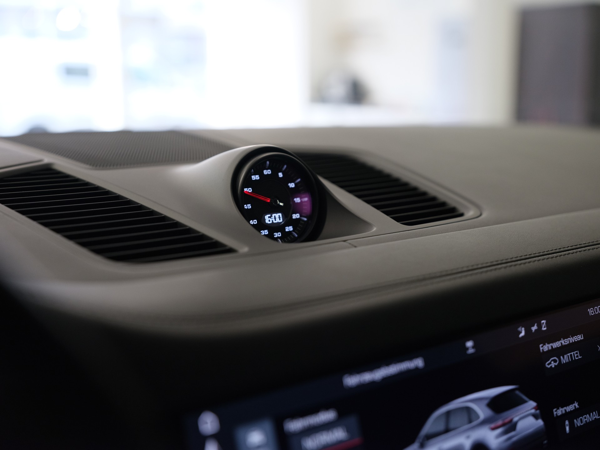 PORSCHE Cayenne *Spurhalteassistent* *Sport Chrono Paket* *Privacy Verglasung*-image-21