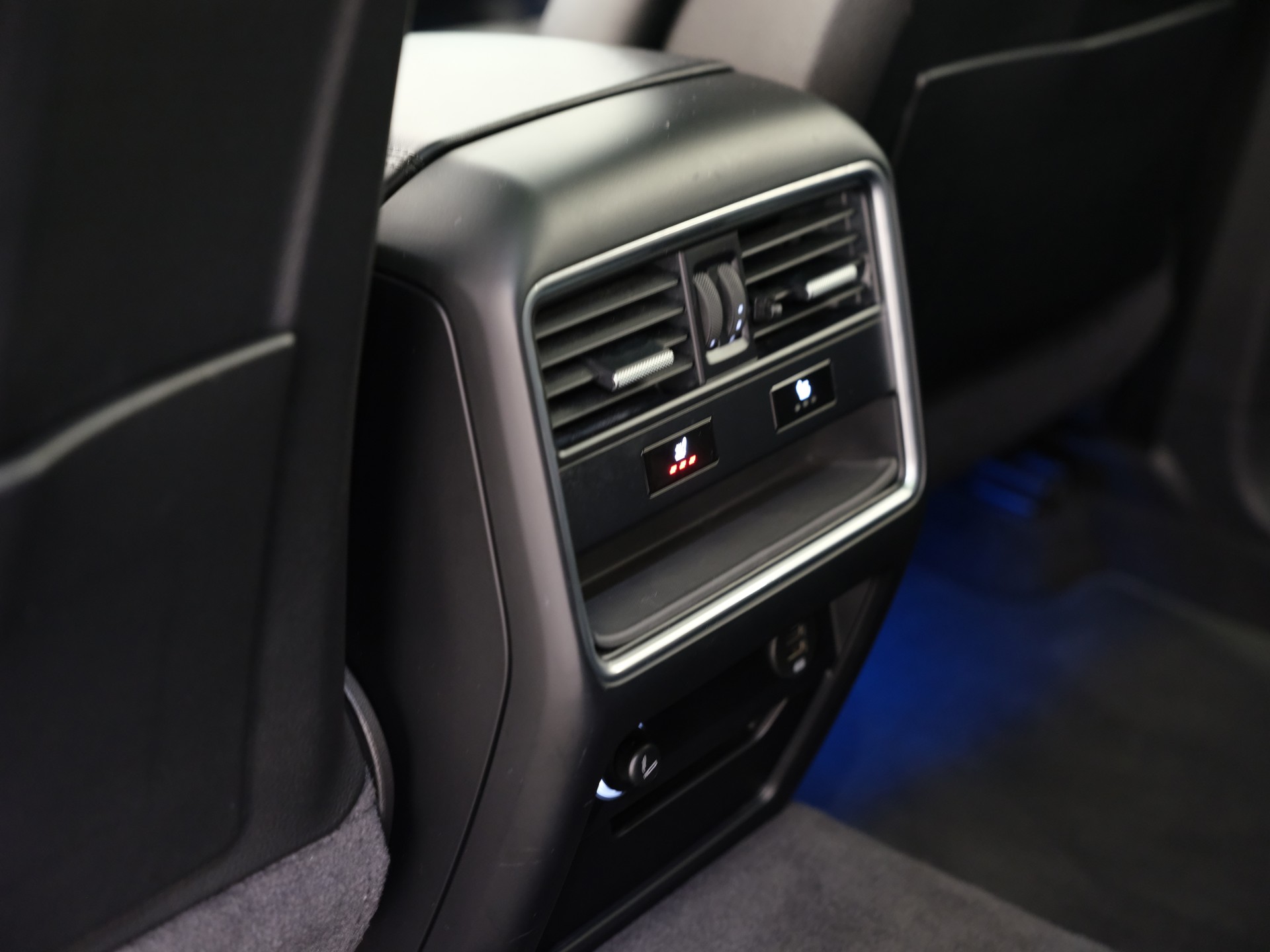PORSCHE Cayenne *Spurhalteassistent* *Sport Chrono Paket* *Privacy Verglasung*-image-29