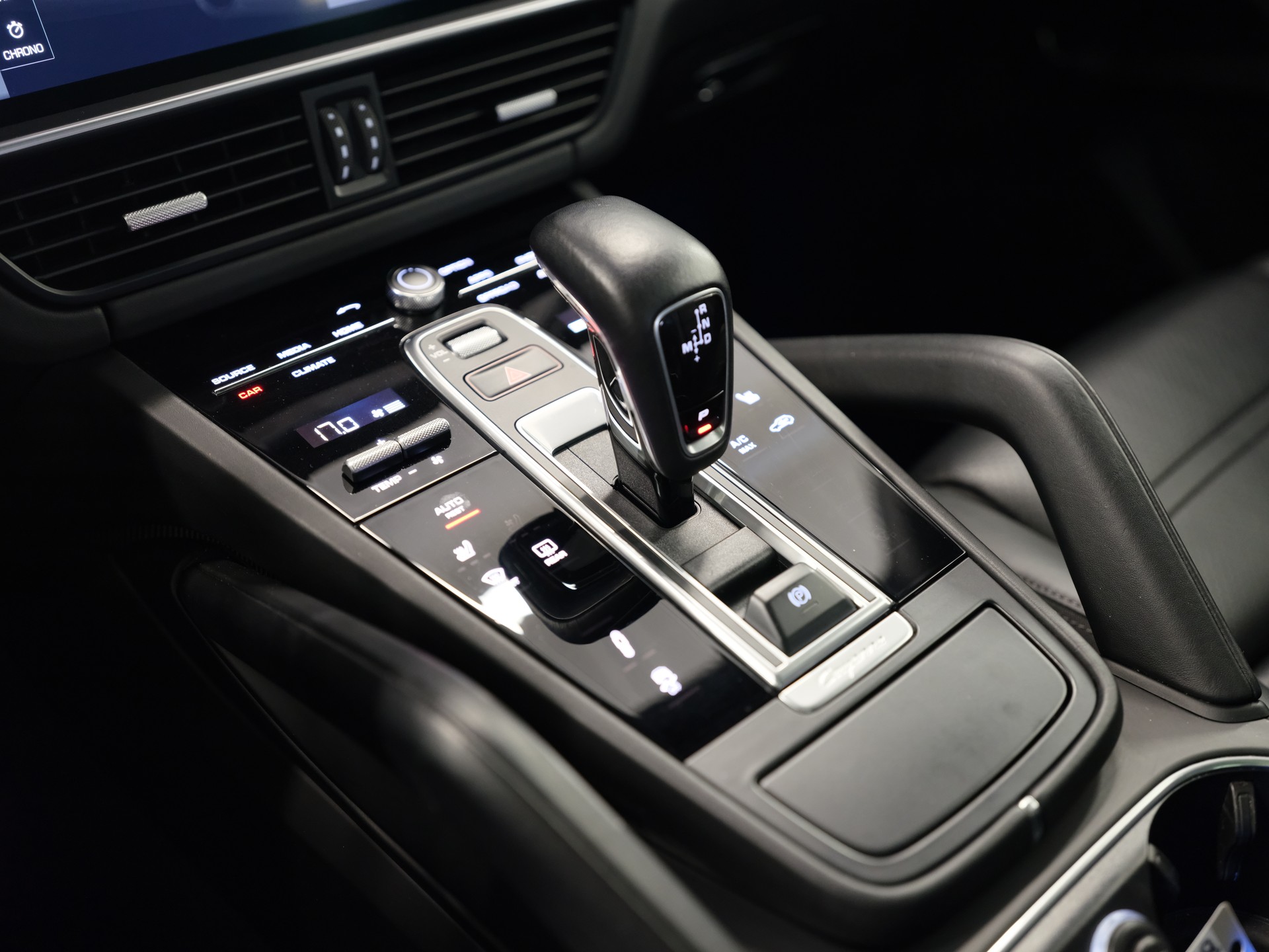 PORSCHE Cayenne *Spurhalteassistent* *Sport Chrono Paket* *Privacy Verglasung*-image-24