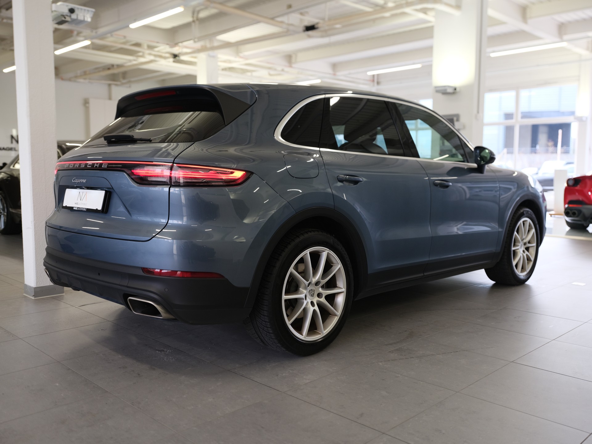 PORSCHE Cayenne *Spurhalteassistent* *Sport Chrono Paket* *Privacy Verglasung*-image-5