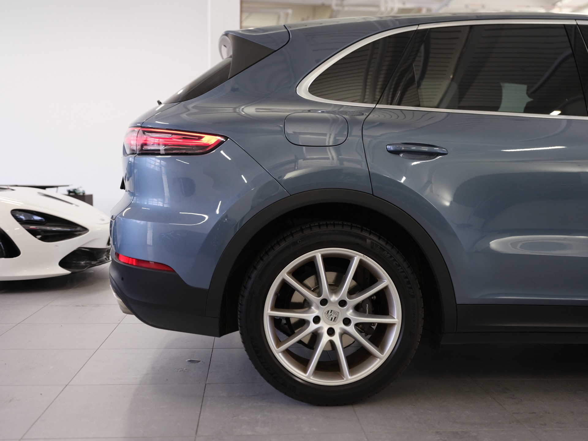 PORSCHE Cayenne *Spurhalteassistent* *Sport Chrono Paket* *Privacy Verglasung*-image-12