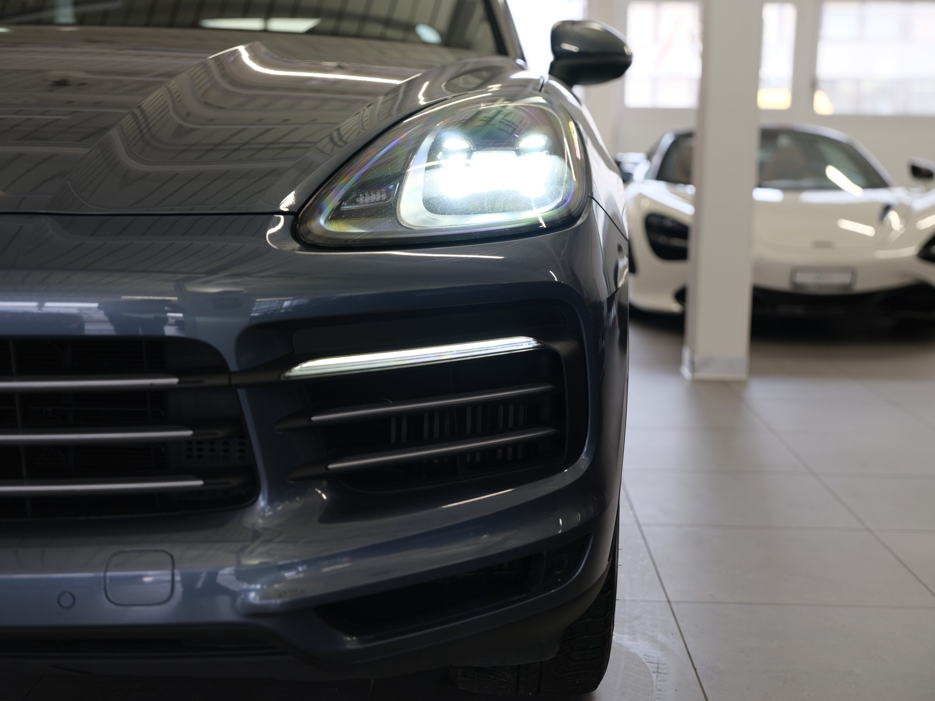 PORSCHE Cayenne *Spurhalteassistent* *Sport Chrono Paket* *Privacy Verglasung*-image-8