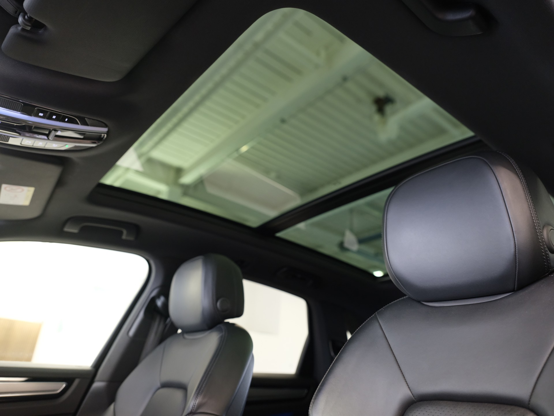 PORSCHE Cayenne *Spurhalteassistent* *Sport Chrono Paket* *Privacy Verglasung*-image-16