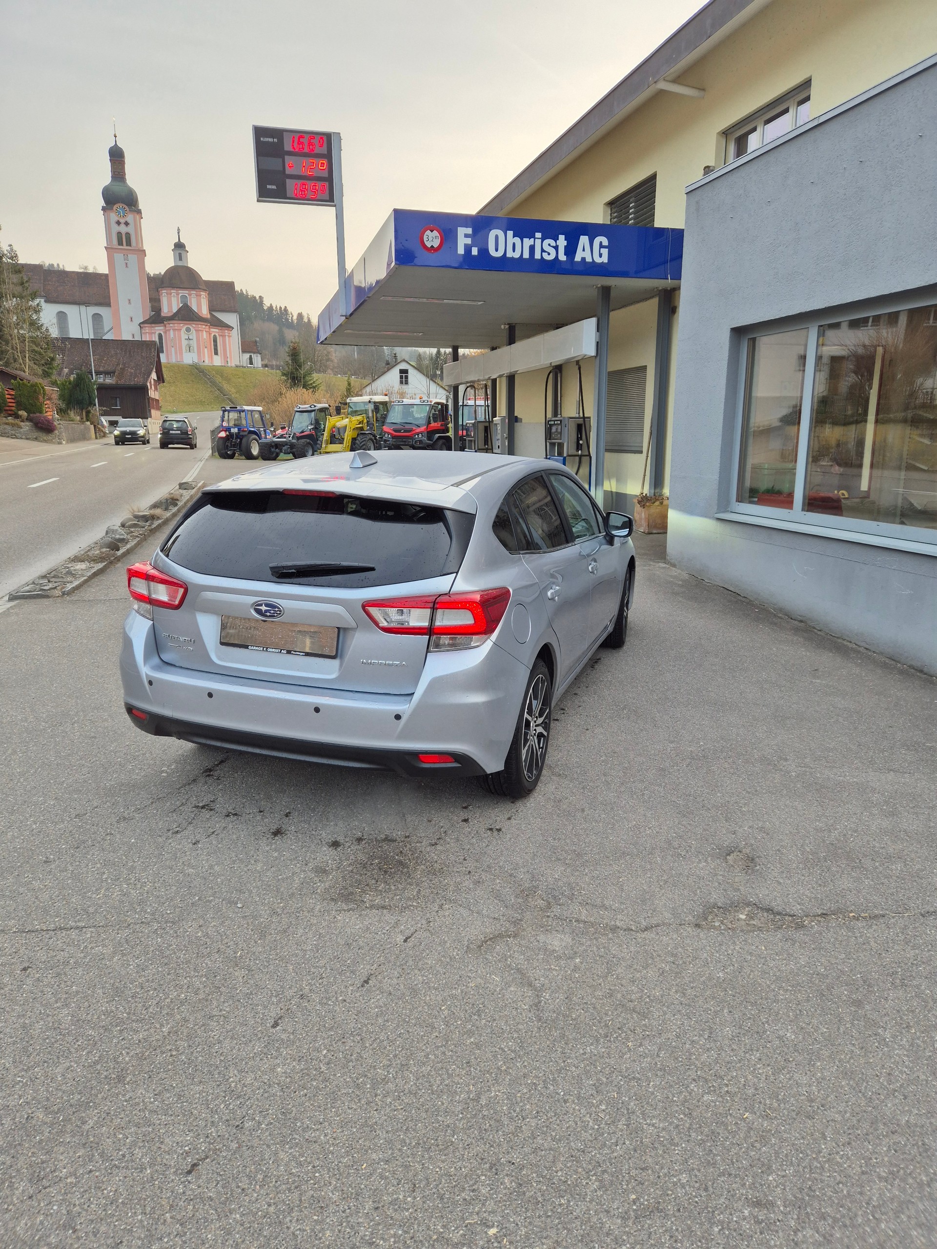SUBARU Impreza 2.0 Swiss AWD Lineartronic-image-4