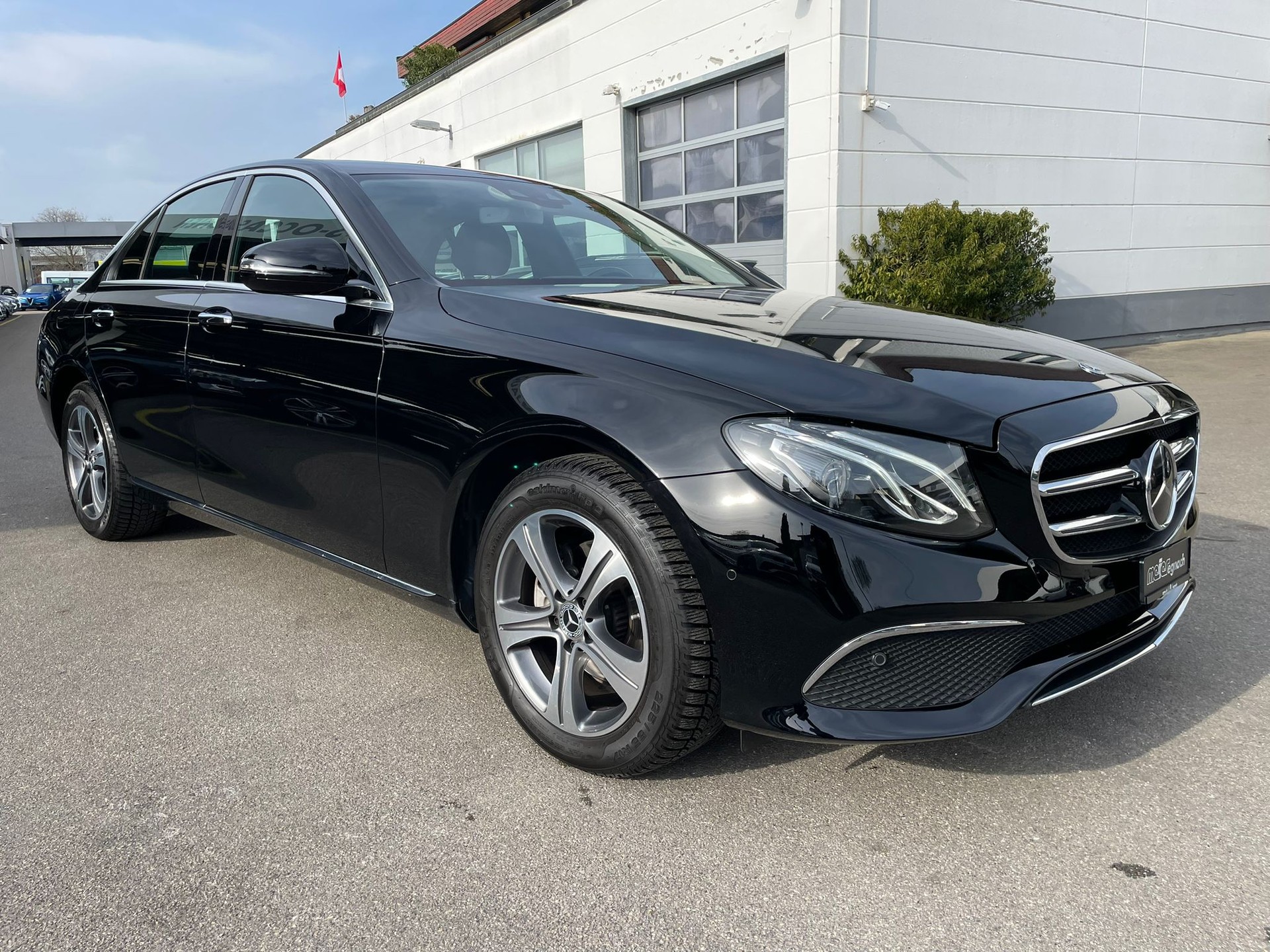 MERCEDES-BENZ E 220 d Avantgarde 9G-Tronic-image-1