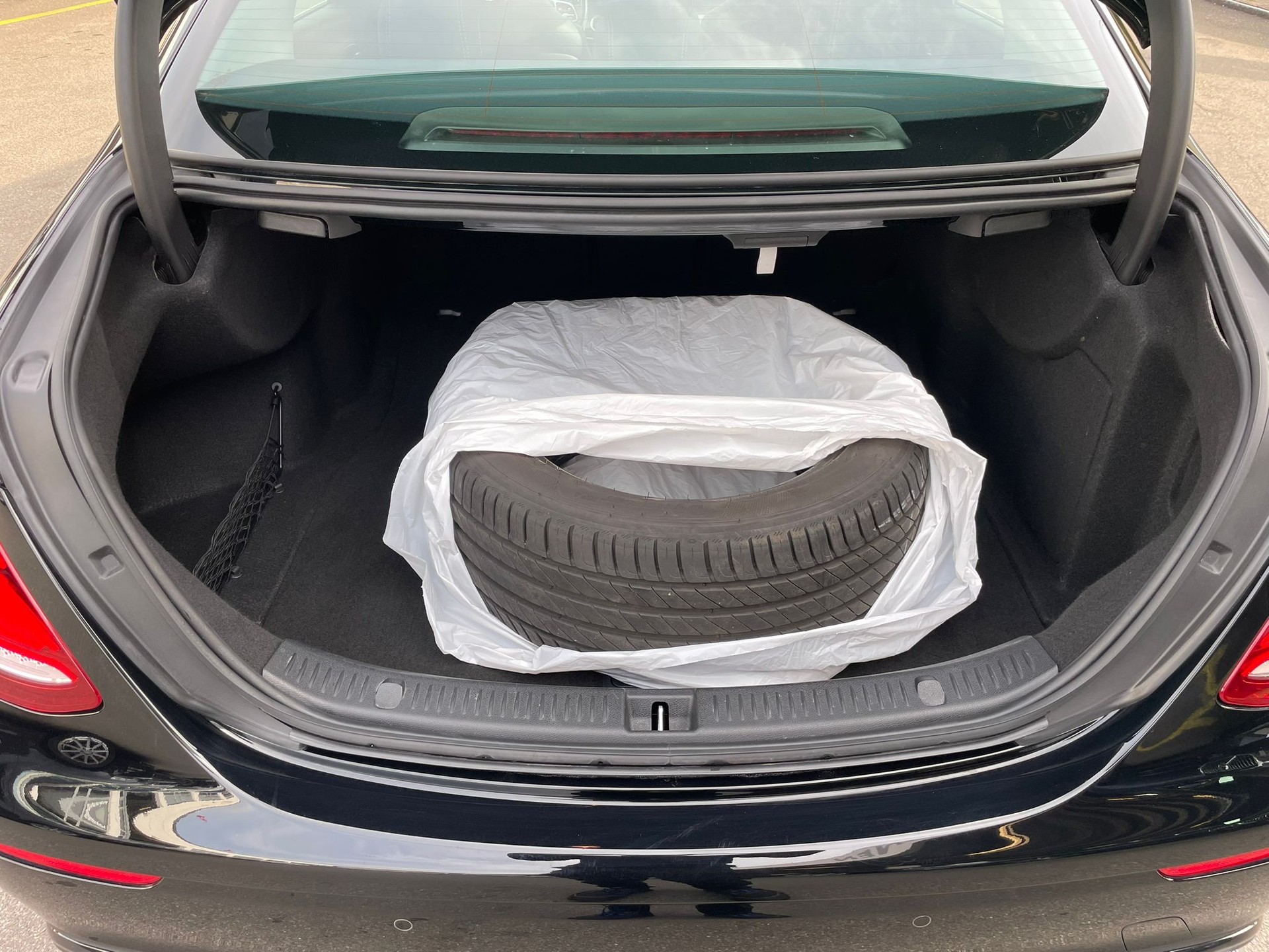 MERCEDES-BENZ E 220 d Avantgarde 9G-Tronic-image-8