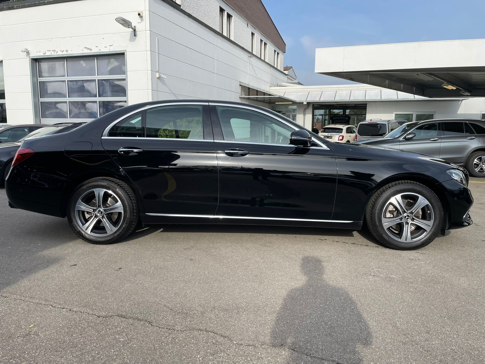 MERCEDES-BENZ E 220 d Avantgarde 9G-Tronic-image-3