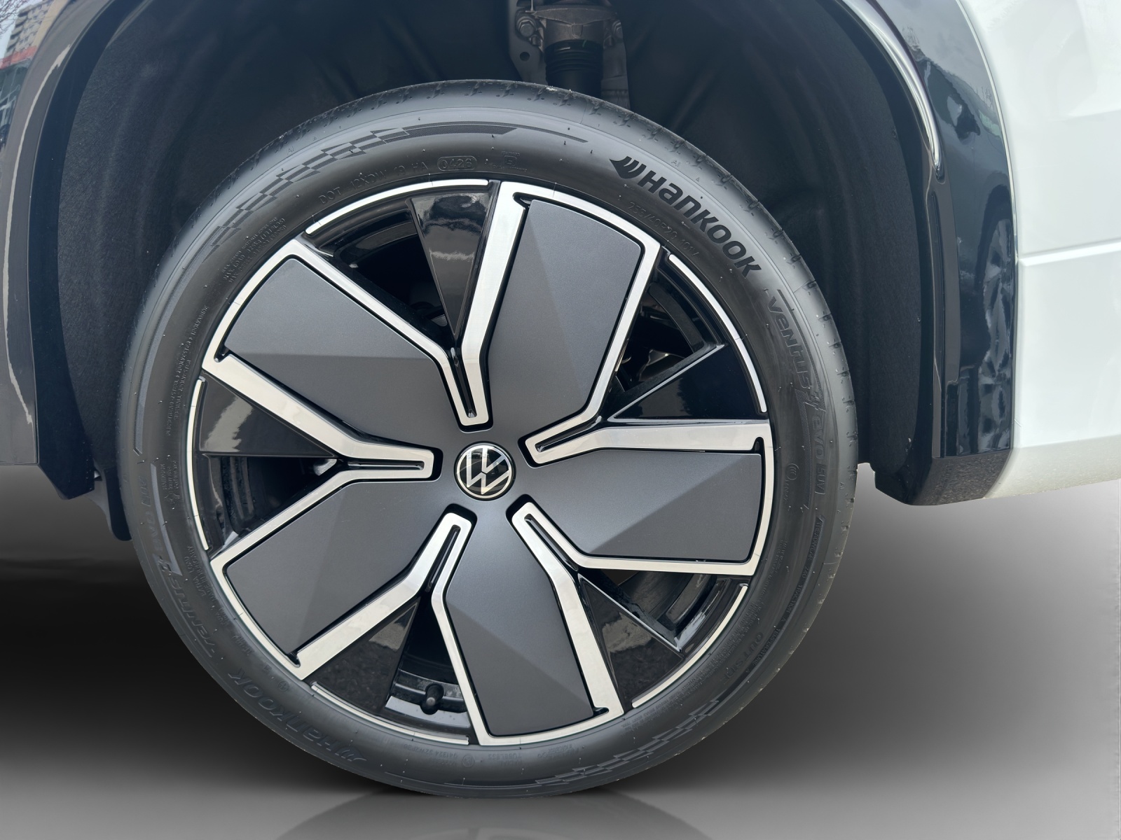 VW Tayron 2.0 TSI R-Line DSG 4Motion-image-13