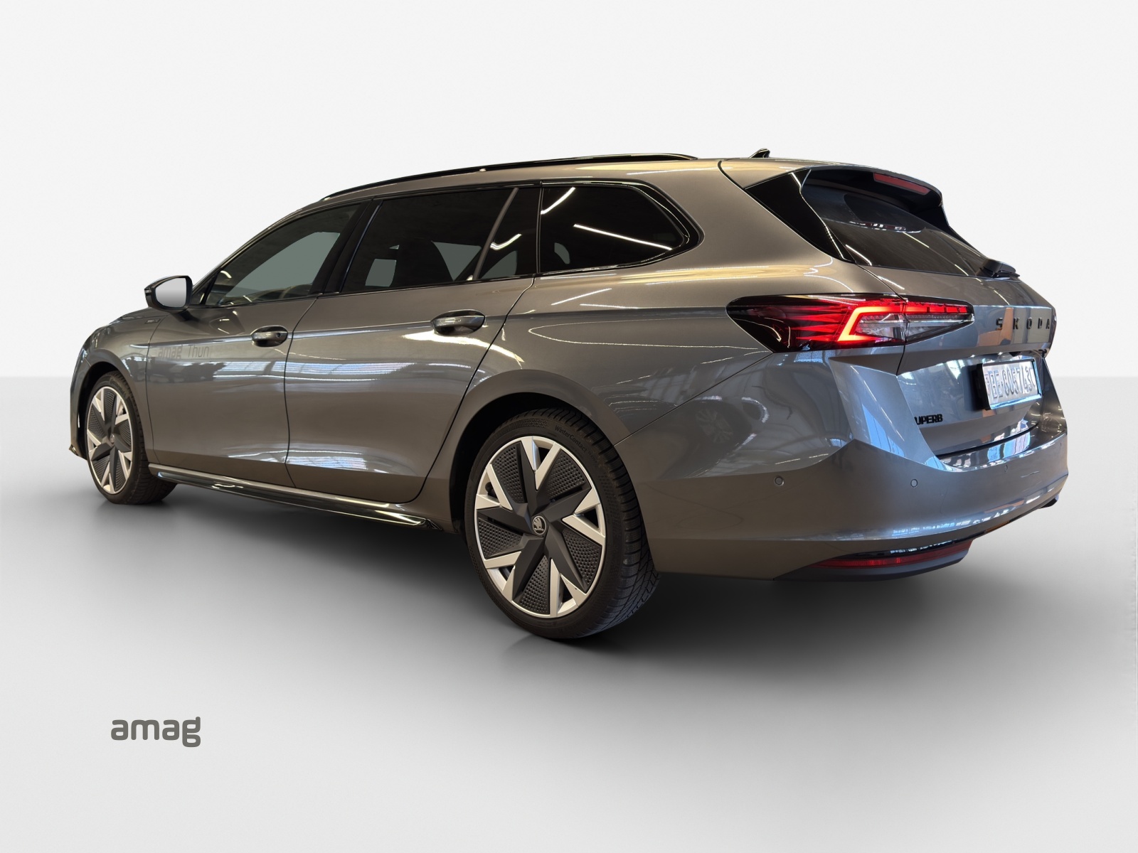 SKODA Superb Combi 2.0 TSI Sportline 4x4 DSG-image-2