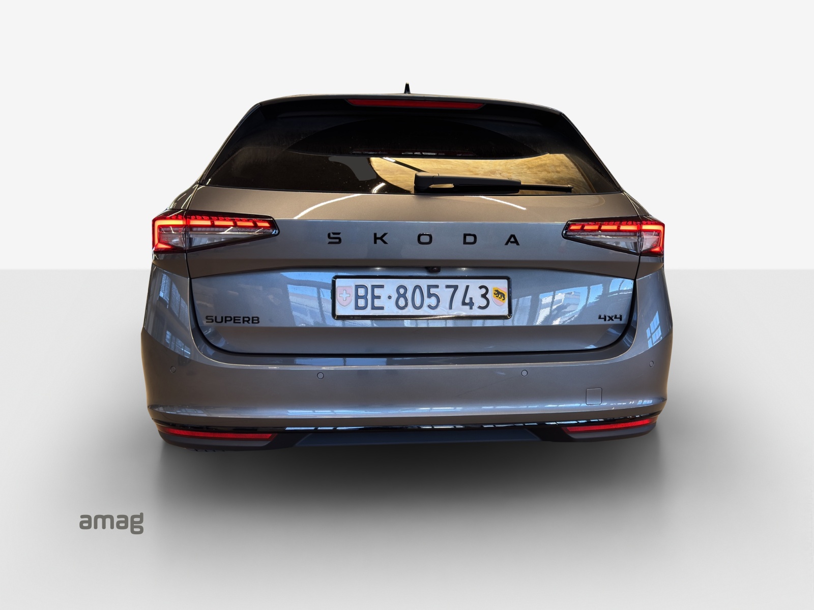 SKODA Superb Combi 2.0 TSI Sportline 4x4 DSG-image-3