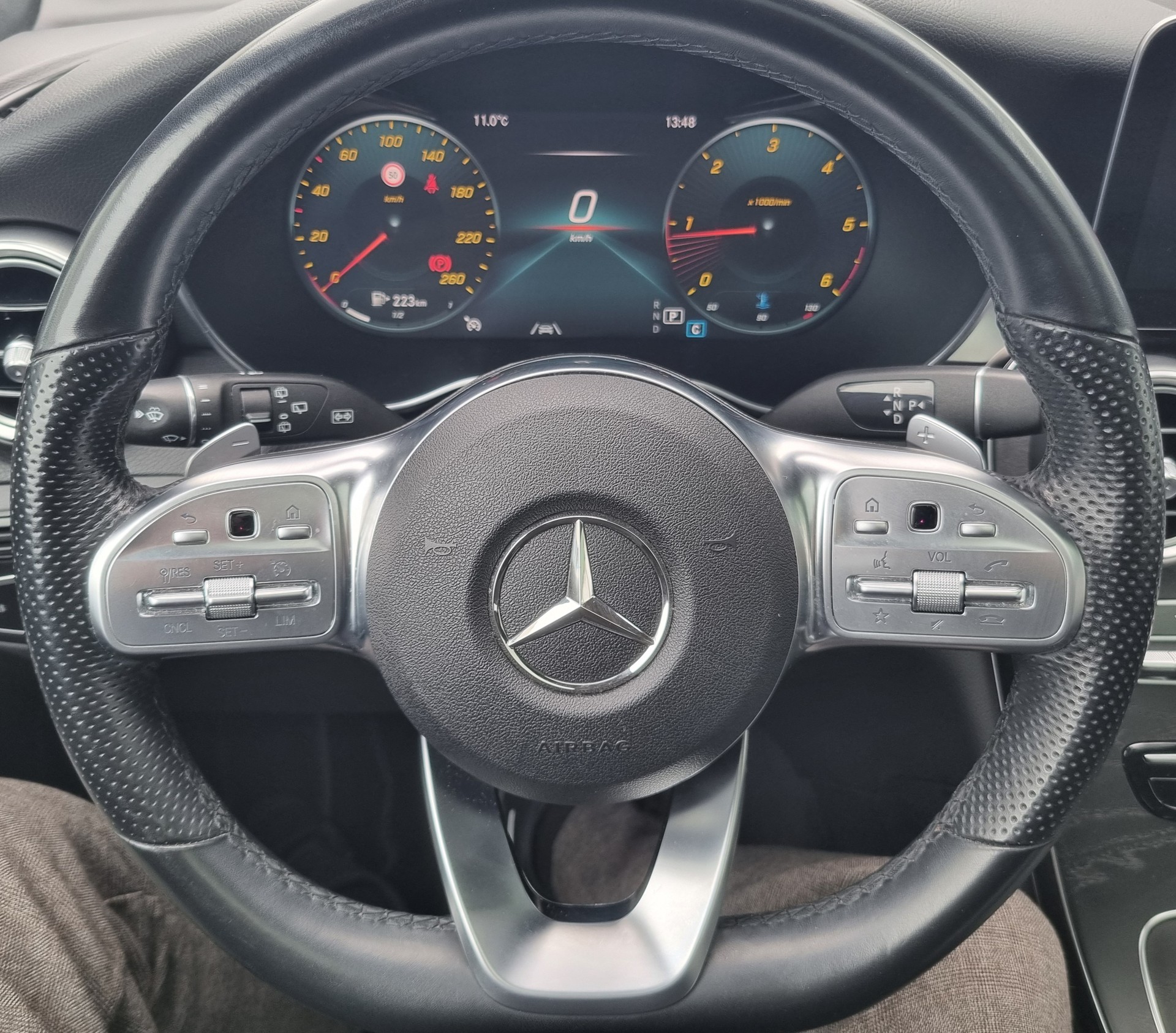 MERCEDES-BENZ GLC 220 d AMG Line 4Matic 9G-Tronic-image-9