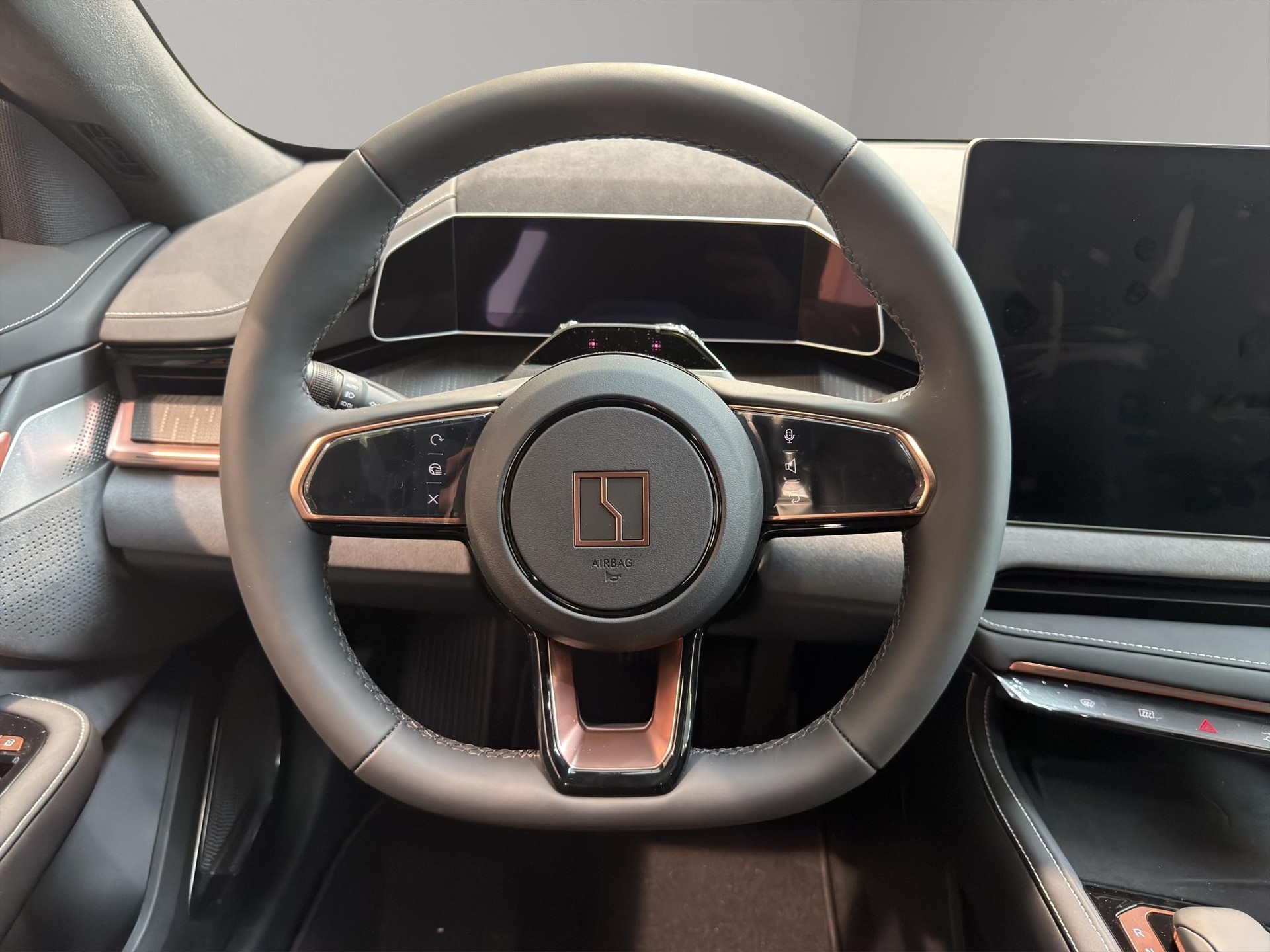 ZEEKR 001 Performance AWD-image-4