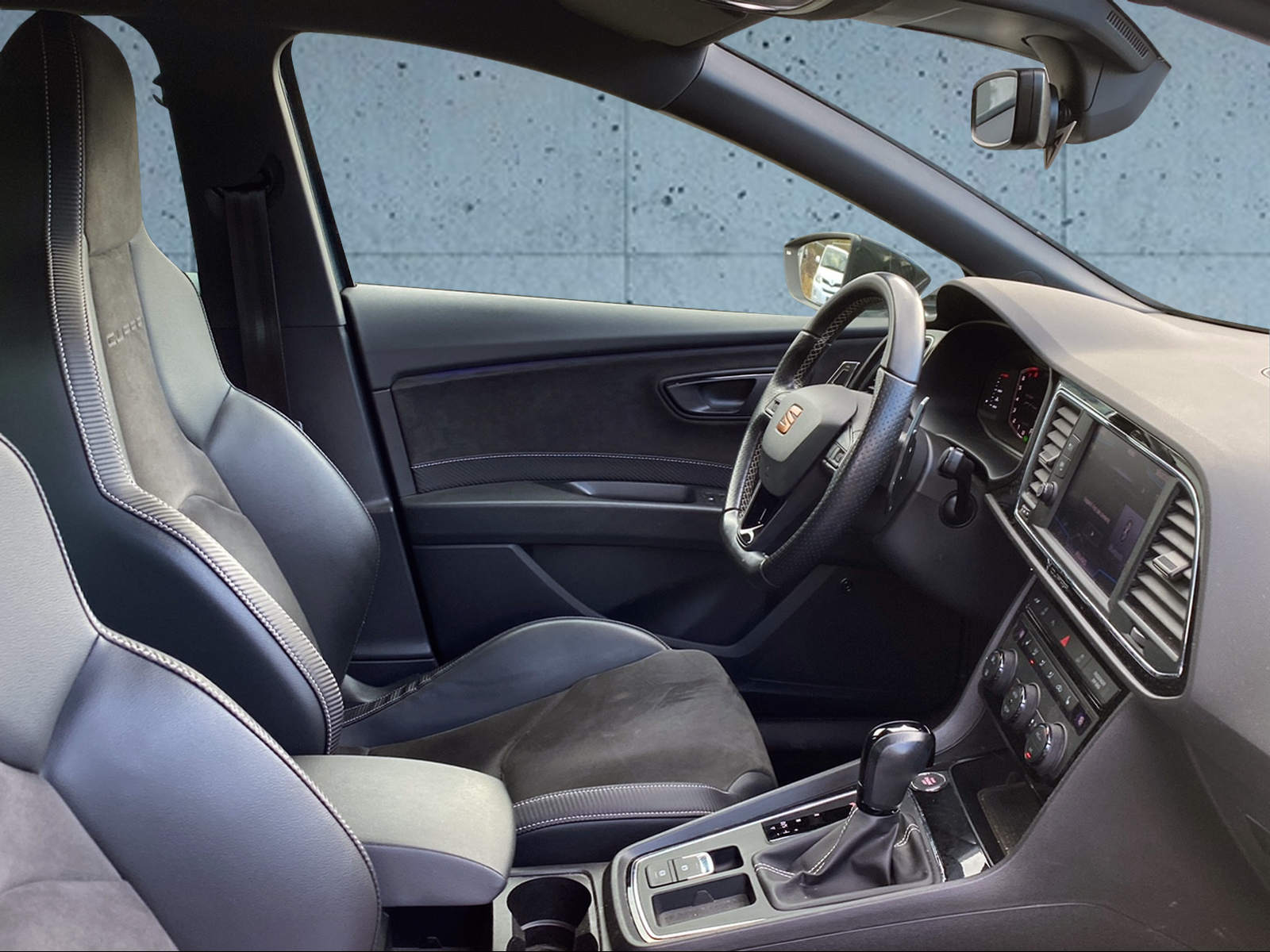 SEAT Leon 2.0 TSI SWISS Cupra 290 DSG-image-2