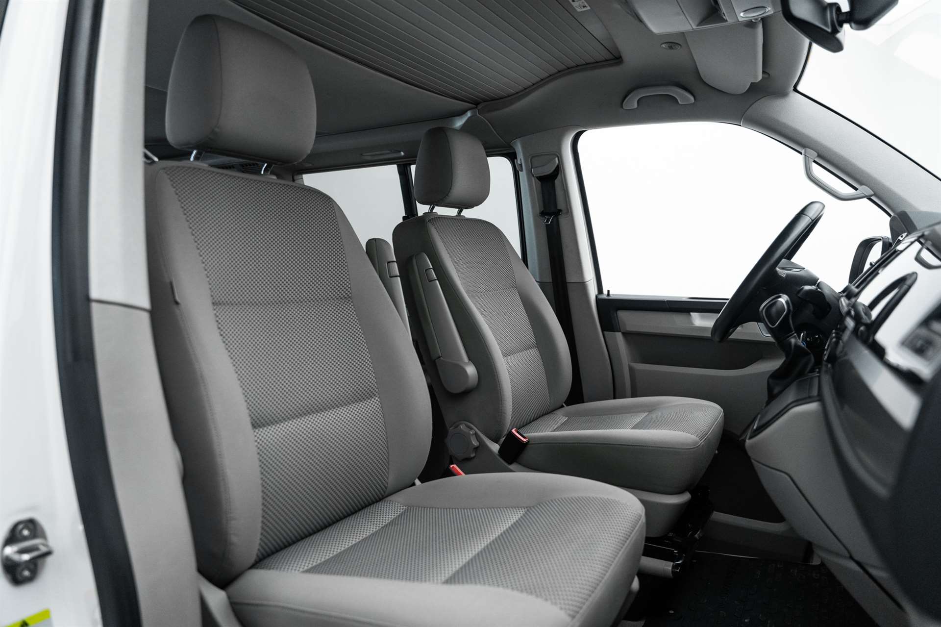 VW T6 California 2.0 TDI Beach Edition-image-9