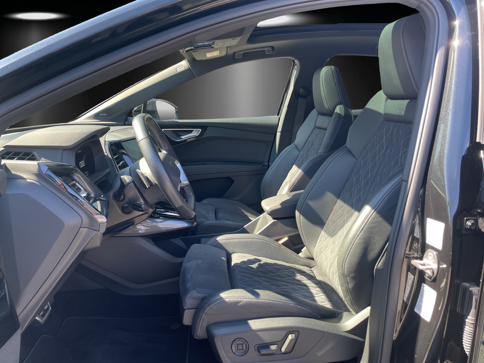 AUDI Q4 Sportback e-tron 50 quattro-image-9