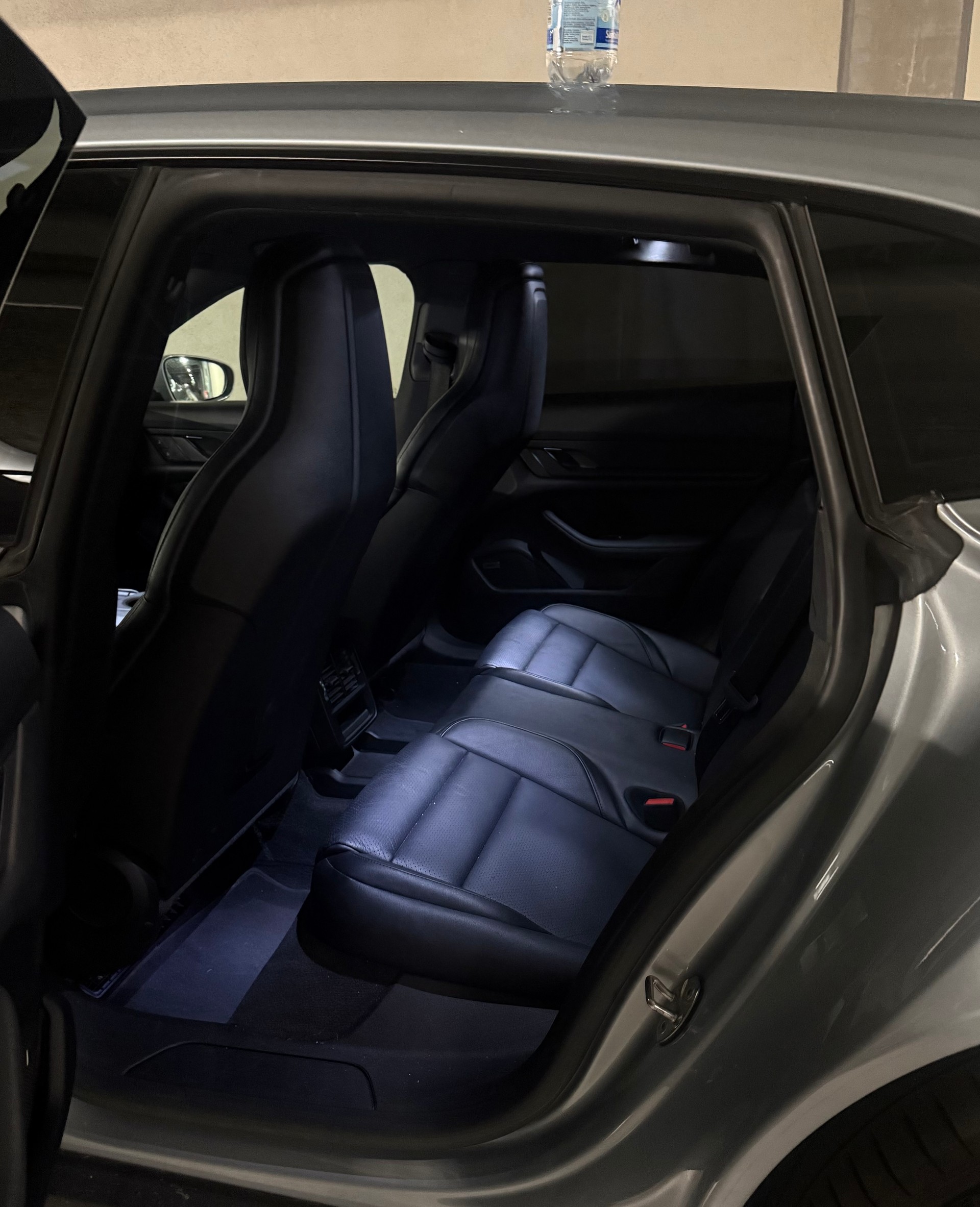 PORSCHE Taycan 4 Cross Turismo-image-5