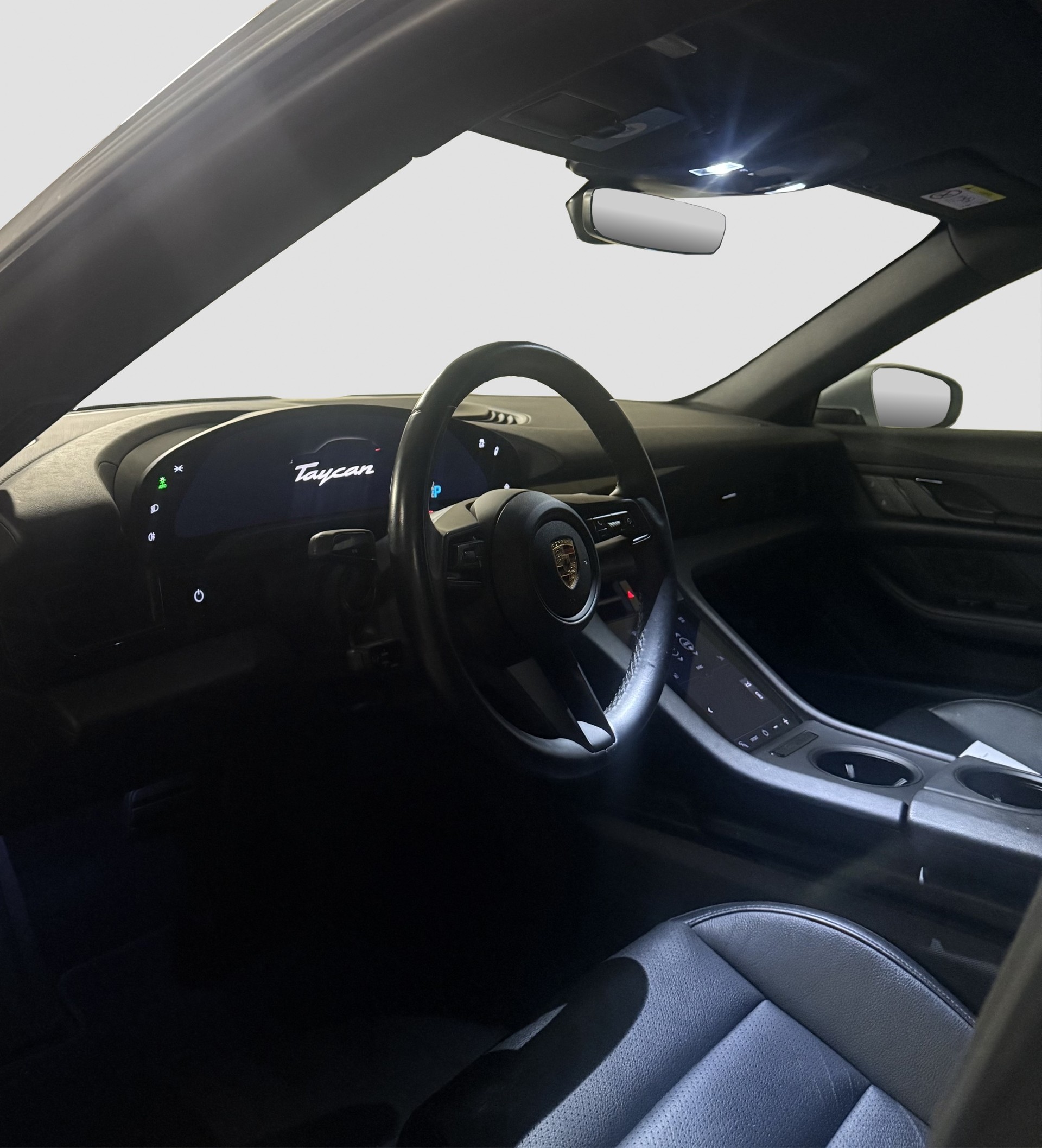 PORSCHE Taycan 4 Cross Turismo-image-4
