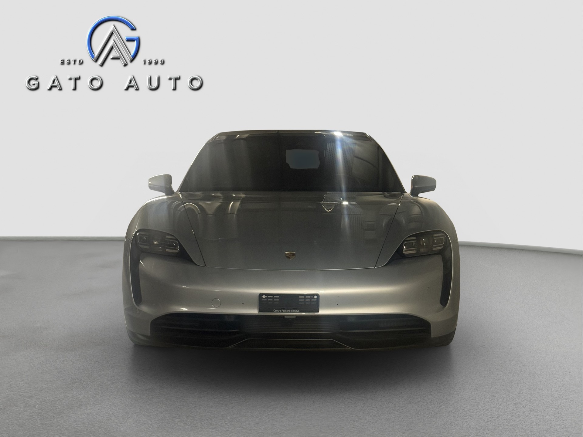 PORSCHE Taycan 4 Cross Turismo-image-3