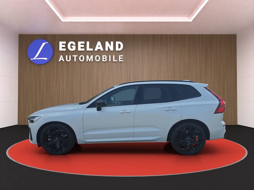 VOLVO XC60 2.0 B5 MH Black Edition AWD-image-6