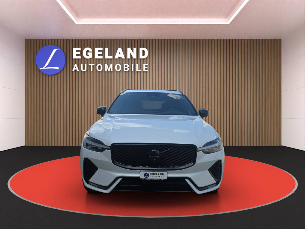 VOLVO XC60 2.0 B5 MH Black Edition AWD-image-2