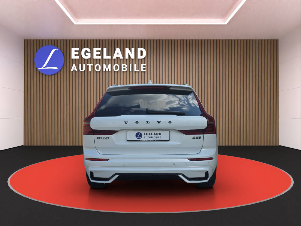 VOLVO XC60 2.0 B5 MH Black Edition AWD-image-5